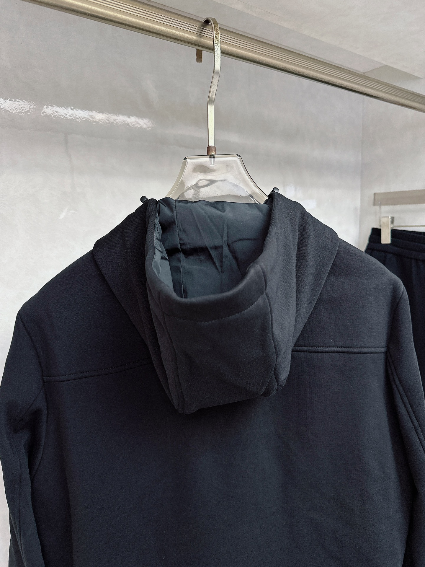 😊 2025秋冬新款时尚休闲套装 品牌经典LOGO ，舒适度极好，手触感强烈。辨识度极高 定制进口面料 