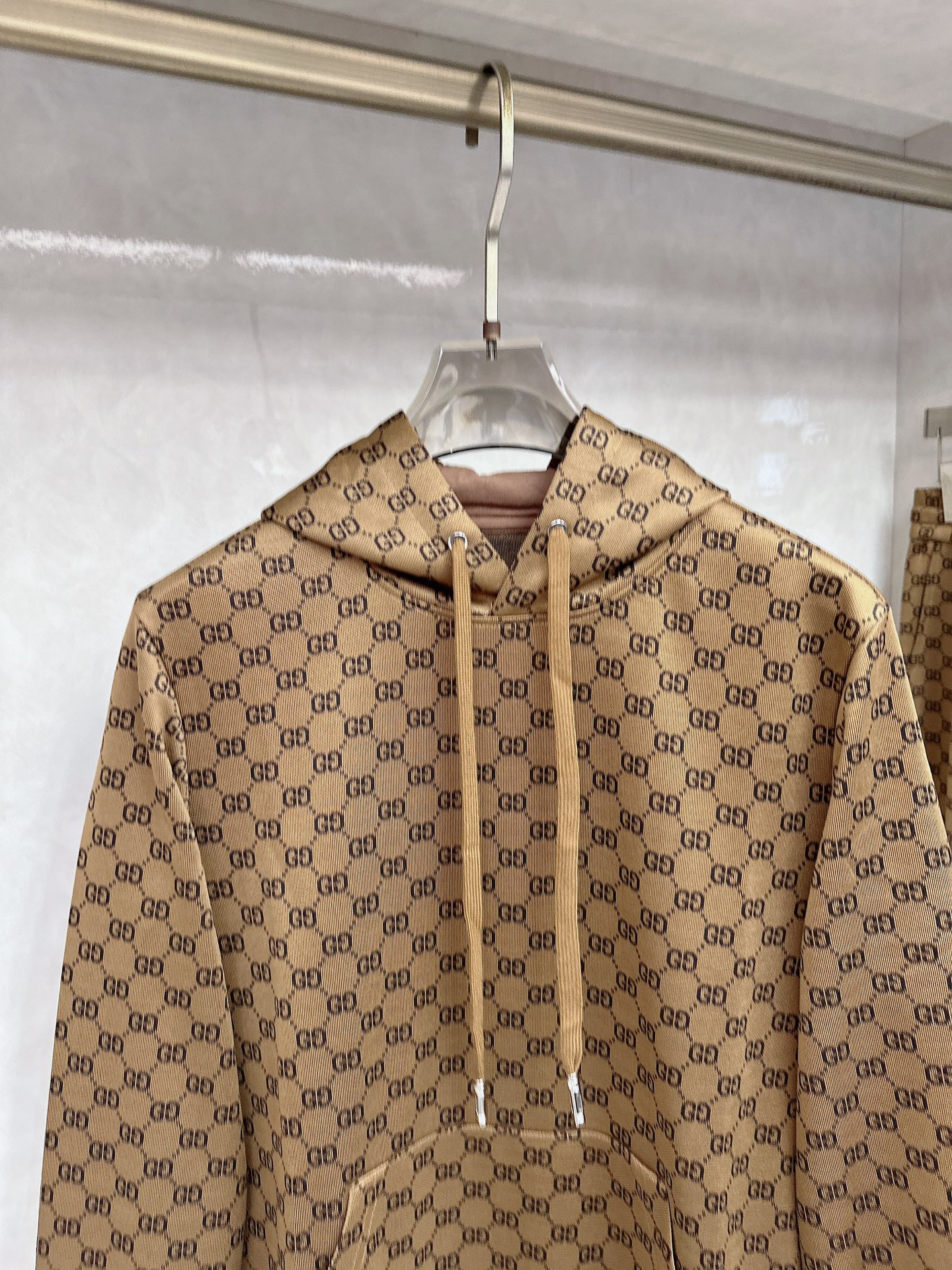 古奇 2025秋冬新款时尚休闲套装 品牌经典LOGO ，舒适度极好，手触感强烈。辨识度极高 定制进口面料