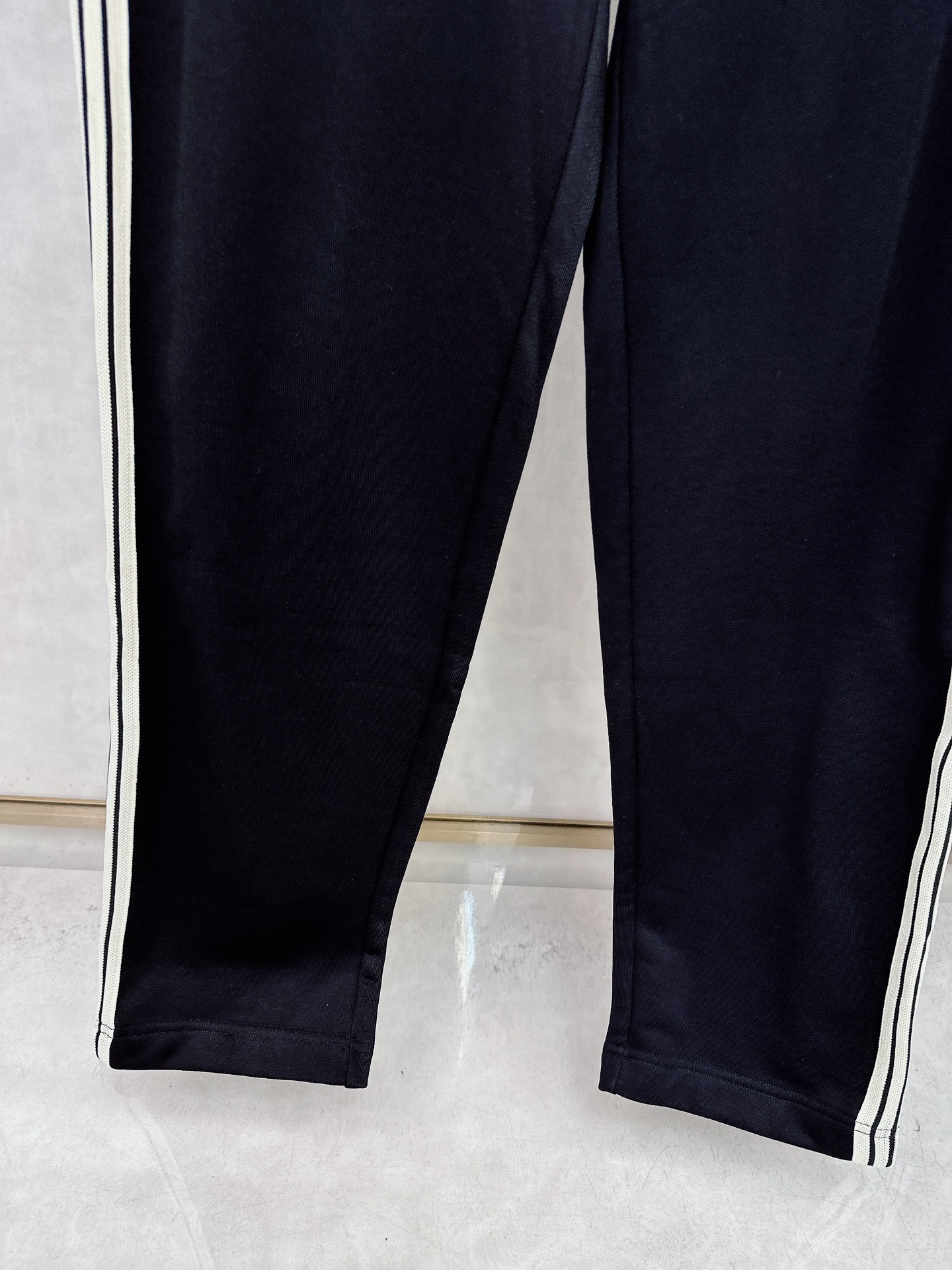 😊 2025秋冬新款时尚休闲套装 品牌经典LOGO ，舒适度极好，手触感强烈。辨识度极高 定制进口面料 