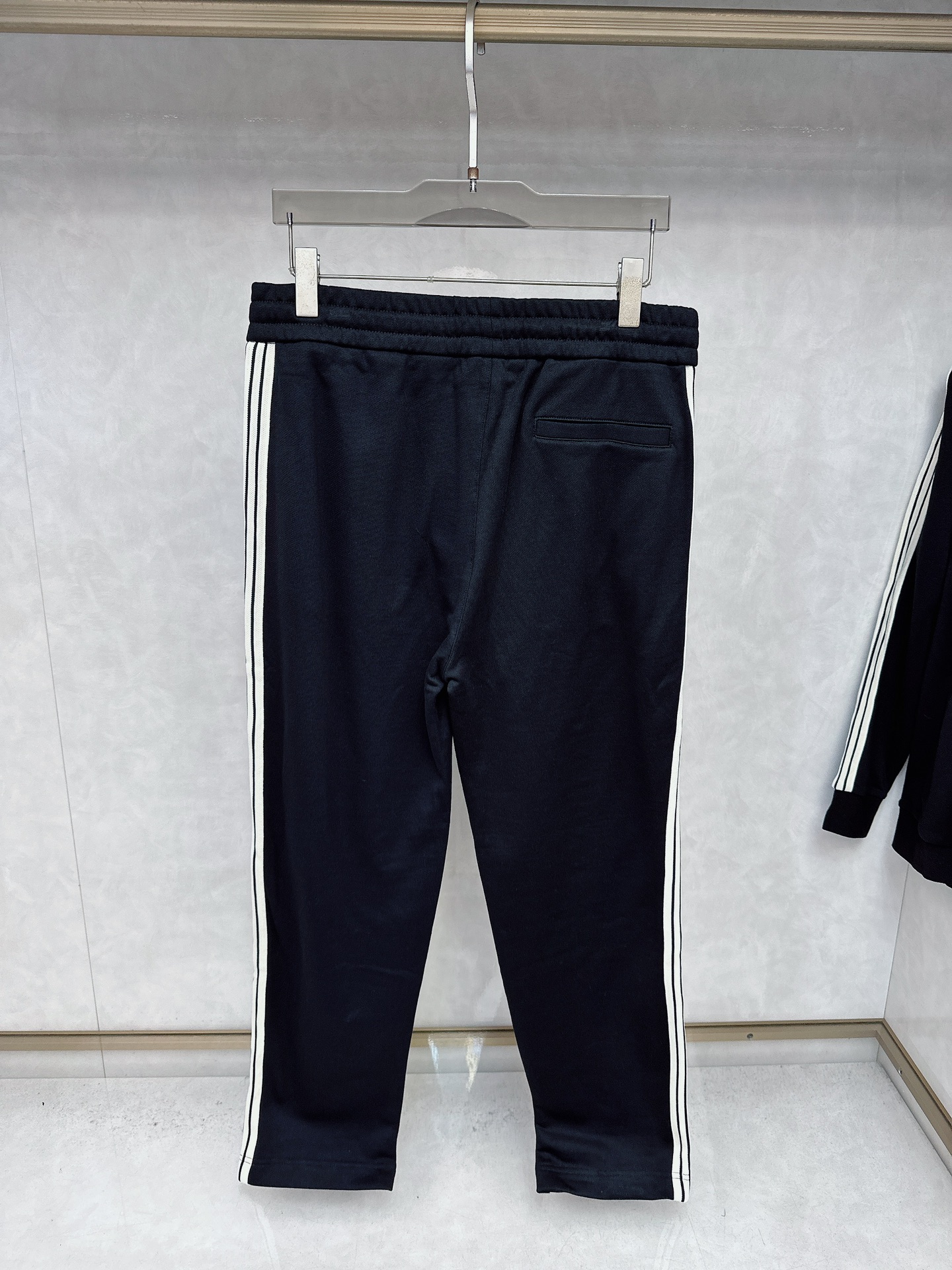 😊 2025秋冬新款时尚休闲套装 品牌经典LOGO ，舒适度极好，手触感强烈。辨识度极高 定制进口面料 