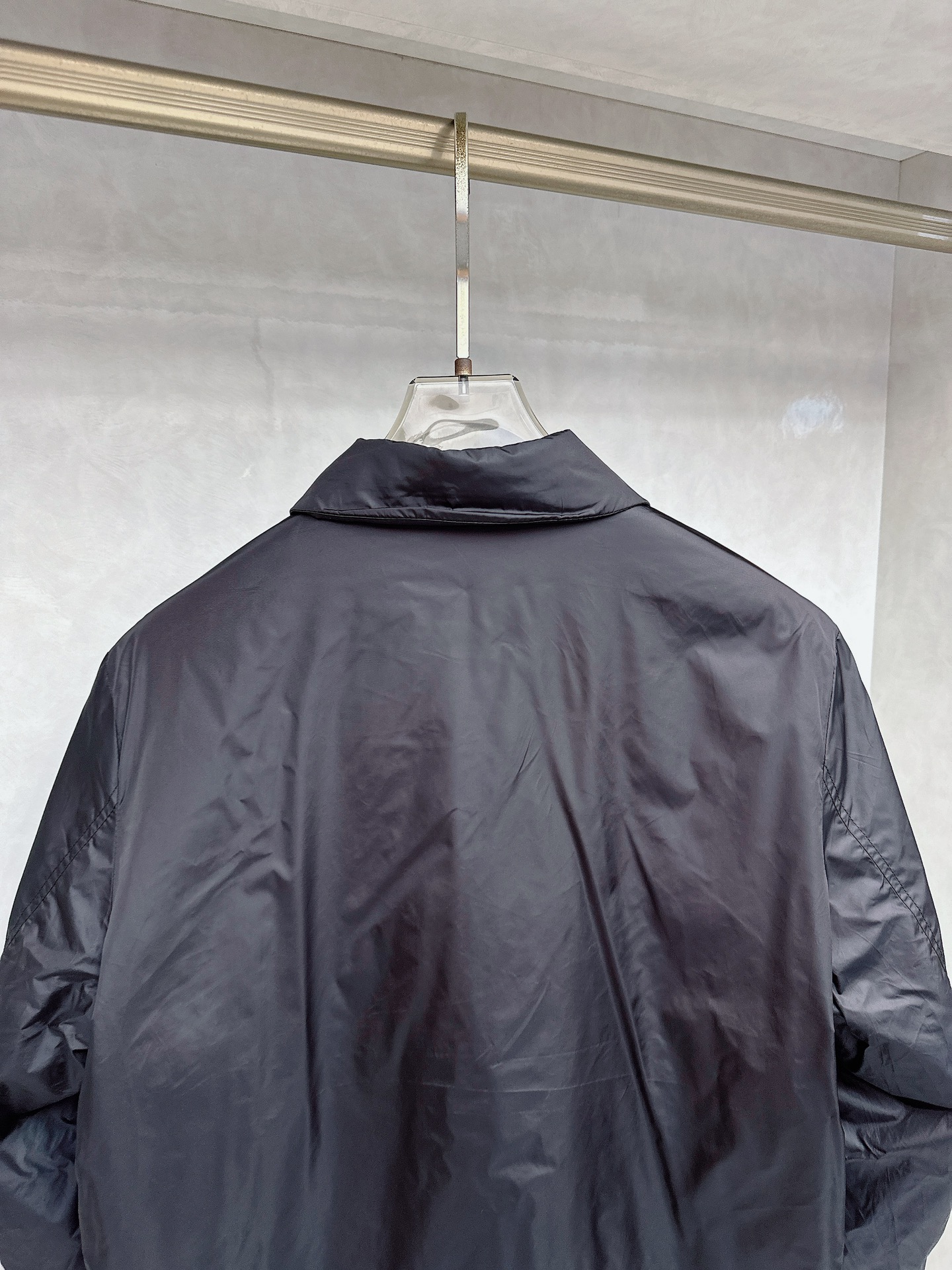 🛒PRA*DA 普拉达 新款夹克外套，新品发售！黑色蓝色高级百搭实用主义不哗众取宠！港澳台地区限定款！！