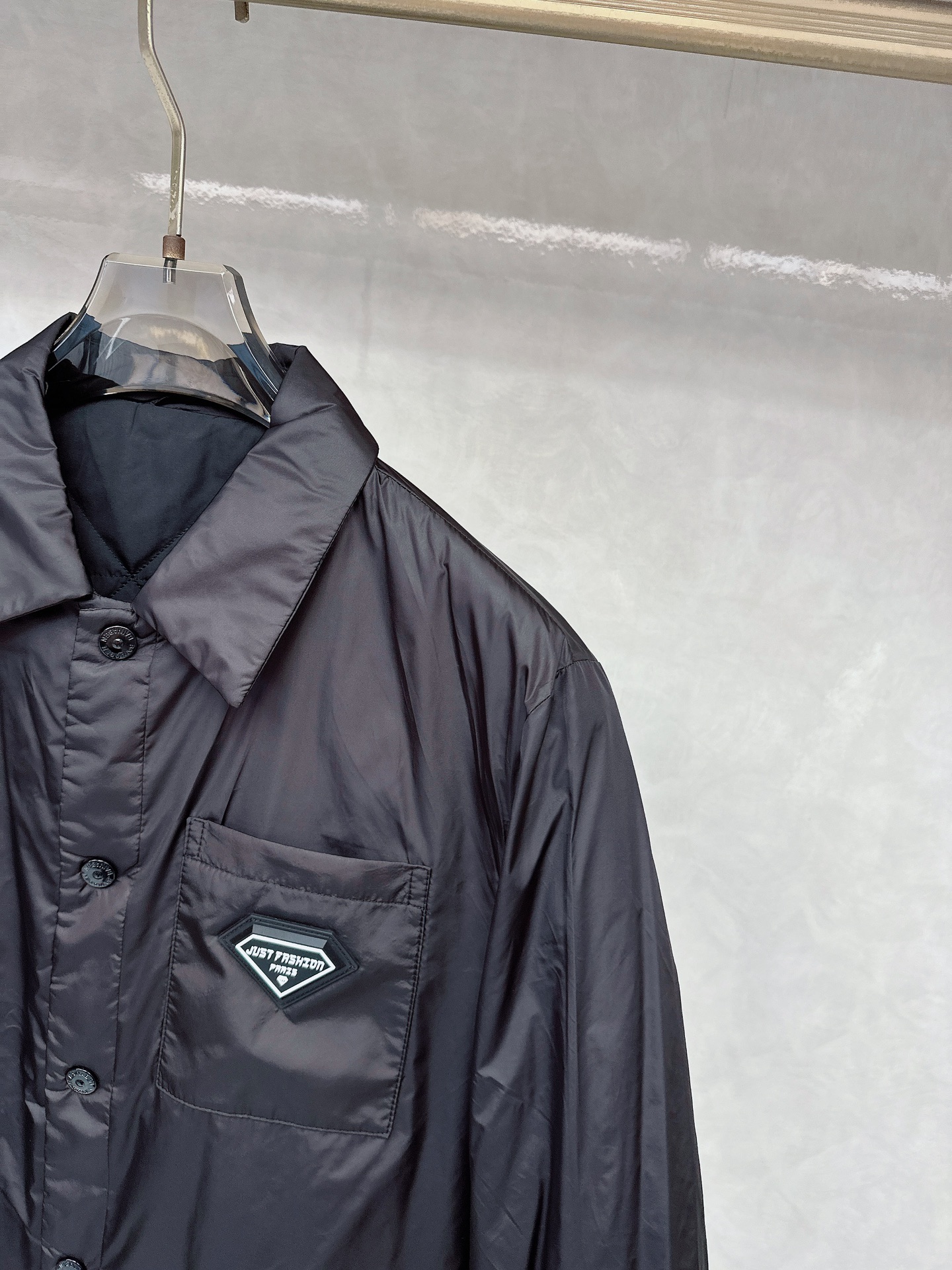 🛒PRA*DA 普拉达 新款夹克外套，新品发售！黑色蓝色高级百搭实用主义不哗众取宠！港澳台地区限定款！！