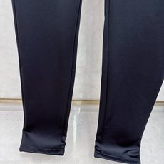 杰尼亚 2025秋冬新品男士商务休闲西裤,当柔软与挺括达成完美平衡——这条长裤以100%纯棉主料打造,从 杰尼亚 2025秋冬新品男士商务休闲西裤,当柔软与挺括达成完美平衡——这条长裤以100%纯棉主料打造,从