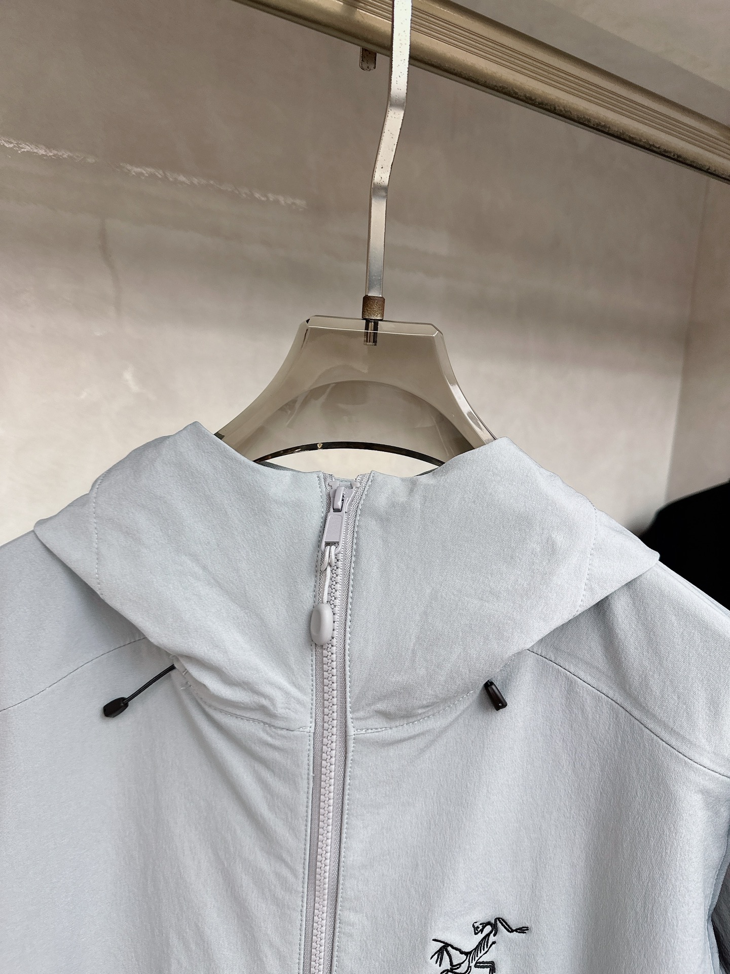 ARC’TERYX*始祖鸟 25ss新款轻薄硬壳冲锋衣百搭户外男女同款🔥采用原厂GORE-TEX科技面料
