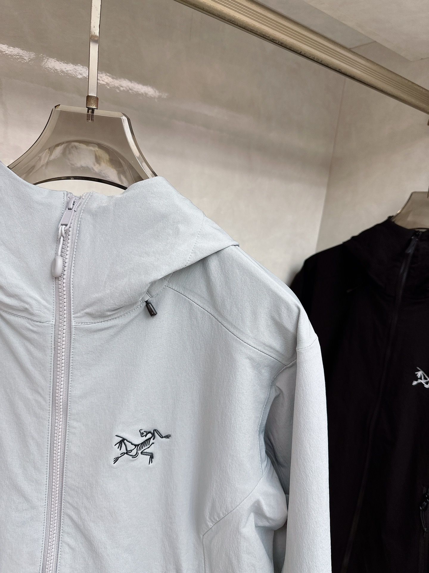 ARC’TERYX*始祖鸟 25ss新款轻薄硬壳冲锋衣百搭户外男女同款🔥采用原厂GORE-TEX科技面料
