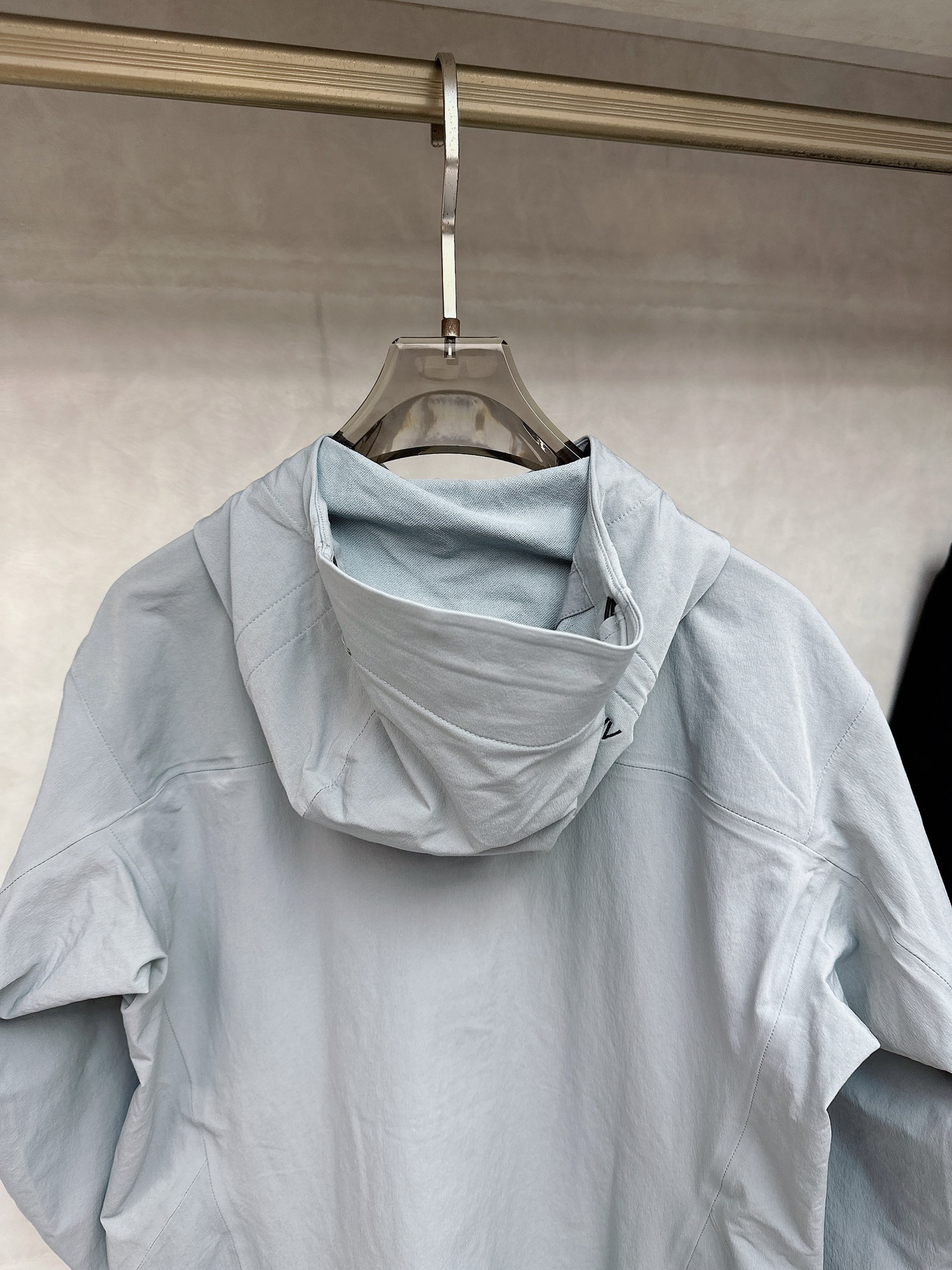 ARC’TERYX*始祖鸟 25ss新款轻薄硬壳冲锋衣百搭户外男女同款🔥采用原厂GORE-TEX科技面料