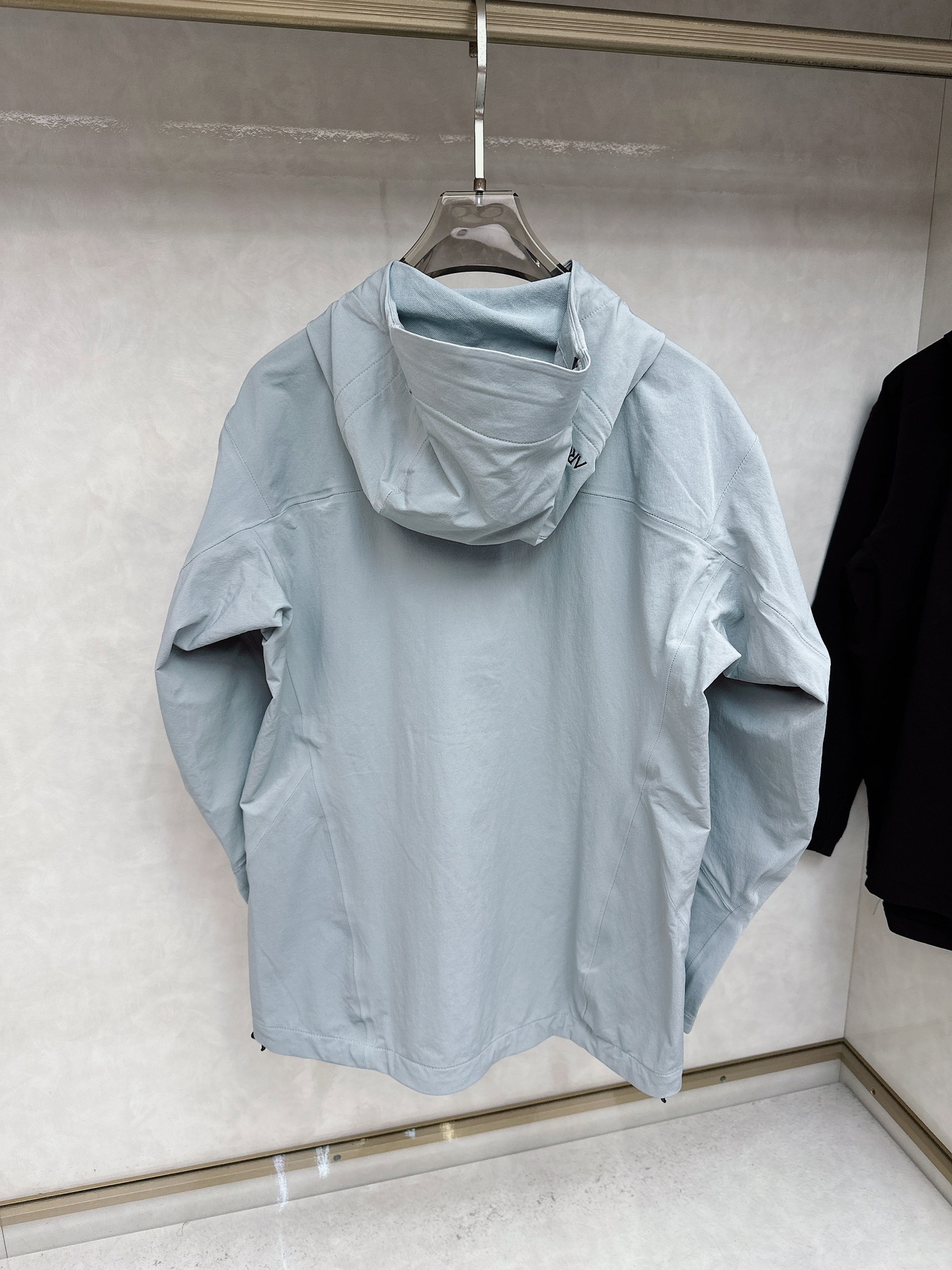 ARC’TERYX*始祖鸟 25ss新款轻薄硬壳冲锋衣百搭户外男女同款🔥采用原厂GORE-TEX科技面料