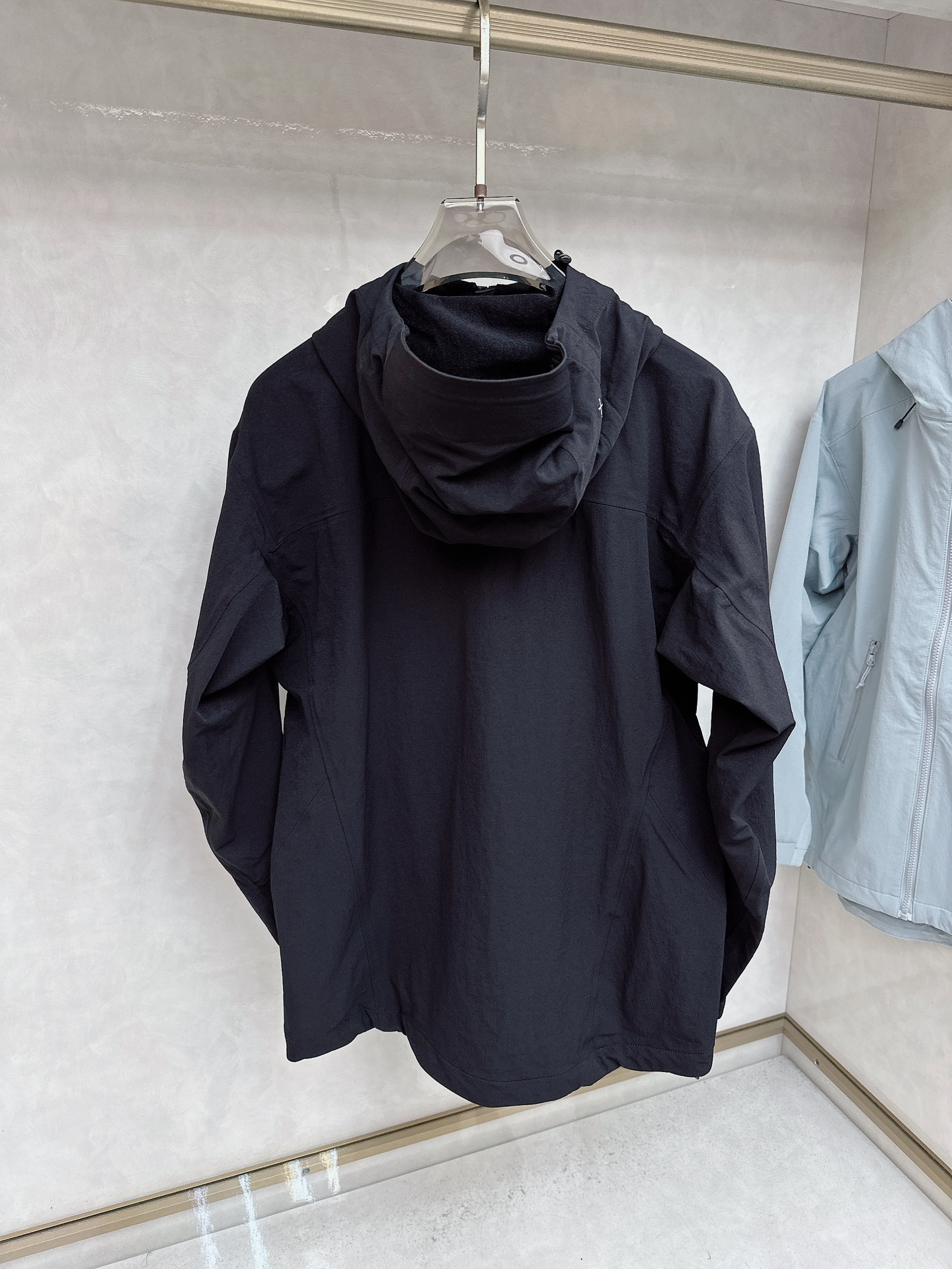 ARC’TERYX*始祖鸟 25ss新款轻薄硬壳冲锋衣百搭户外男女同款🔥采用原厂GORE-TEX科技面料