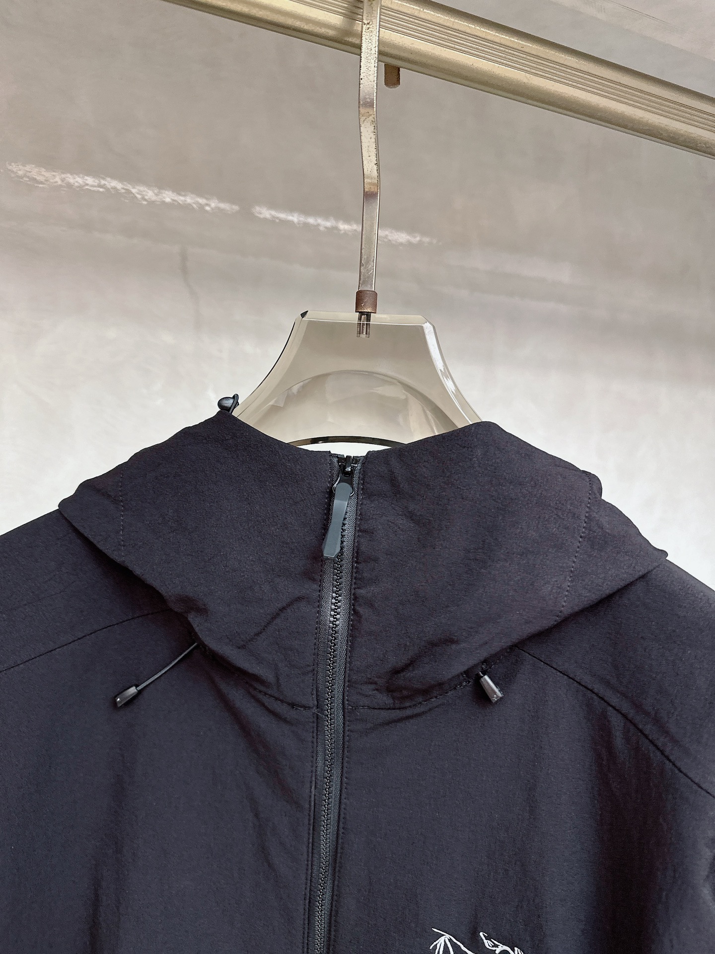 ARC’TERYX*始祖鸟 25ss新款轻薄硬壳冲锋衣百搭户外男女同款🔥采用原厂GORE-TEX科技面料