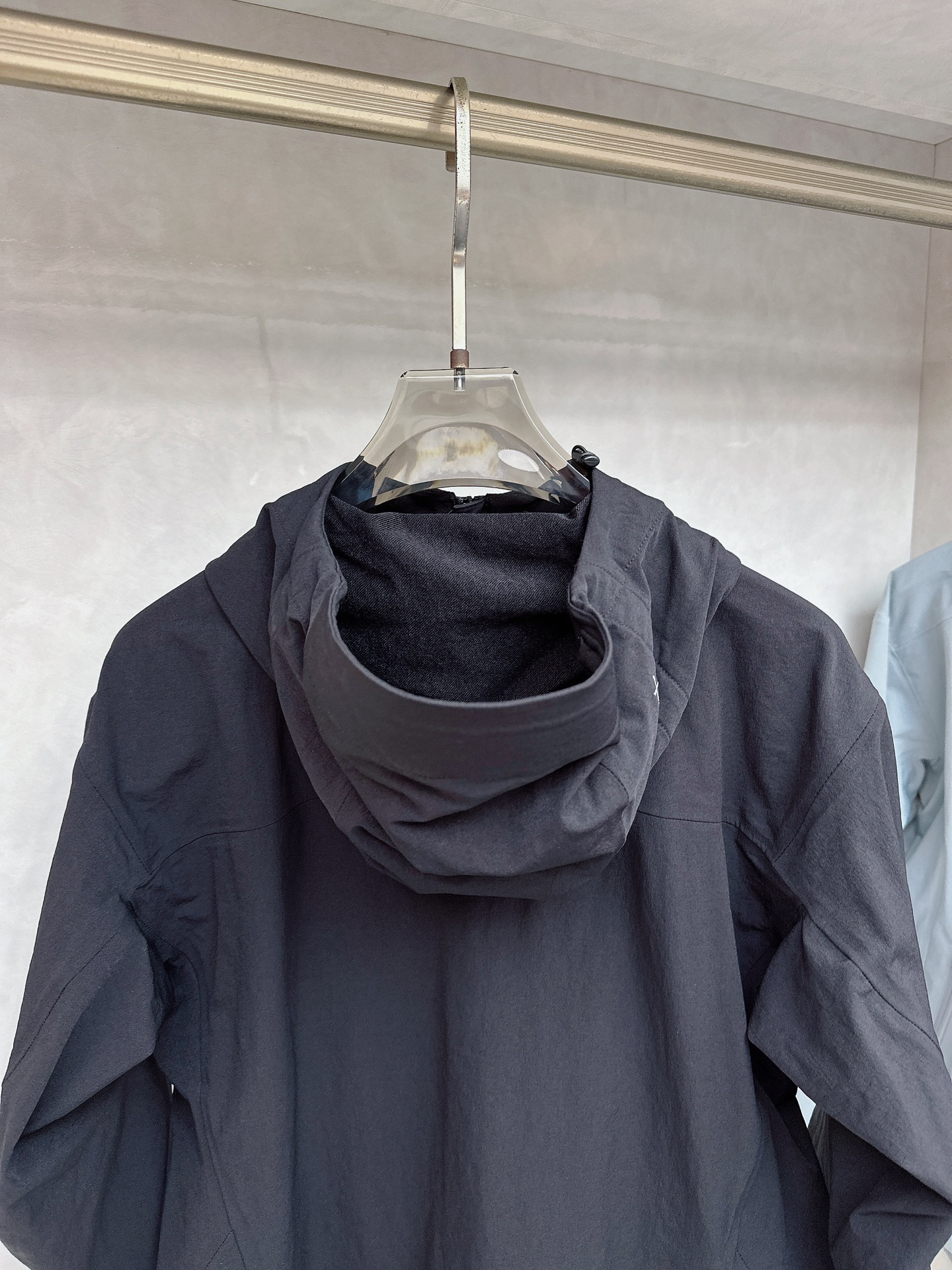 ARC’TERYX*始祖鸟 25ss新款轻薄硬壳冲锋衣百搭户外男女同款🔥采用原厂GORE-TEX科技面料