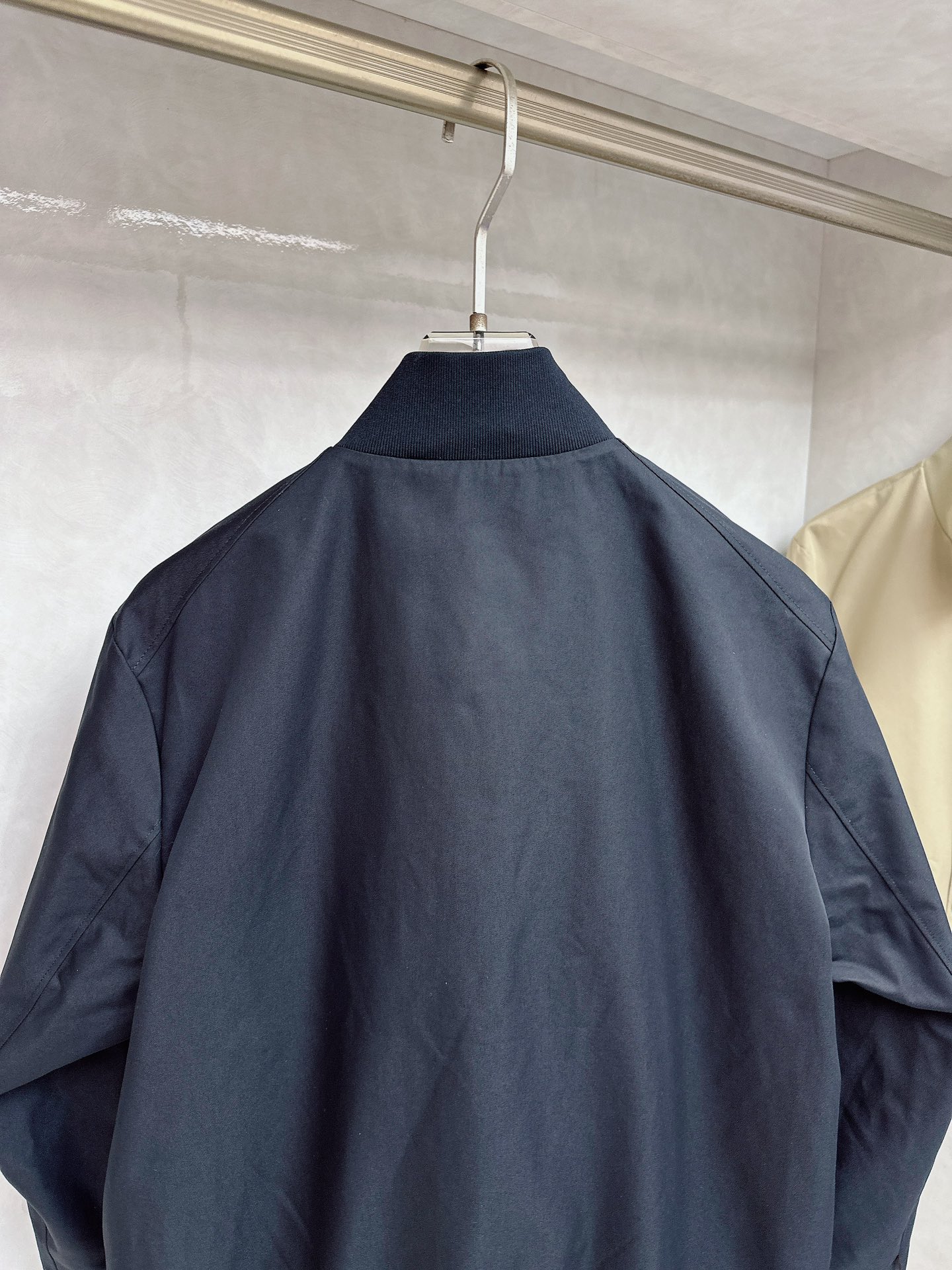 lP🆕 诺悠翩雅 最新款休闲男士，中长长度，高品质的面料和时尚的设计而受到广大男士的喜爱，柔软且透气的羊