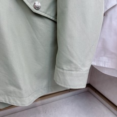 Loro Piana 中长款时尚休闲都市男士定制中长款外套!贸易公司渠道稀出,领先官网发售!该款大衣来自 Loro Piana 中长款时尚休闲都市男士定制中长款外套!贸易公司渠道稀出,领先官网发售!该款大衣来自