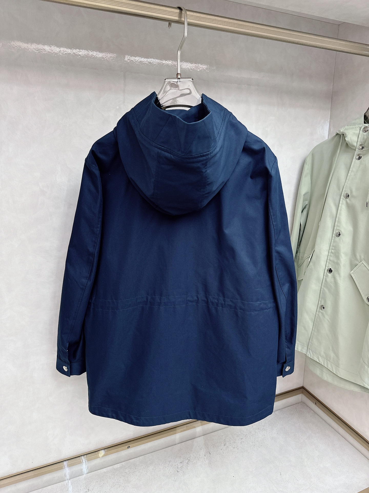 Loro Piana 中长款时尚休闲都市男士定制中长款外套！贸易公司渠道稀出，领先官网发售！该款大衣来自