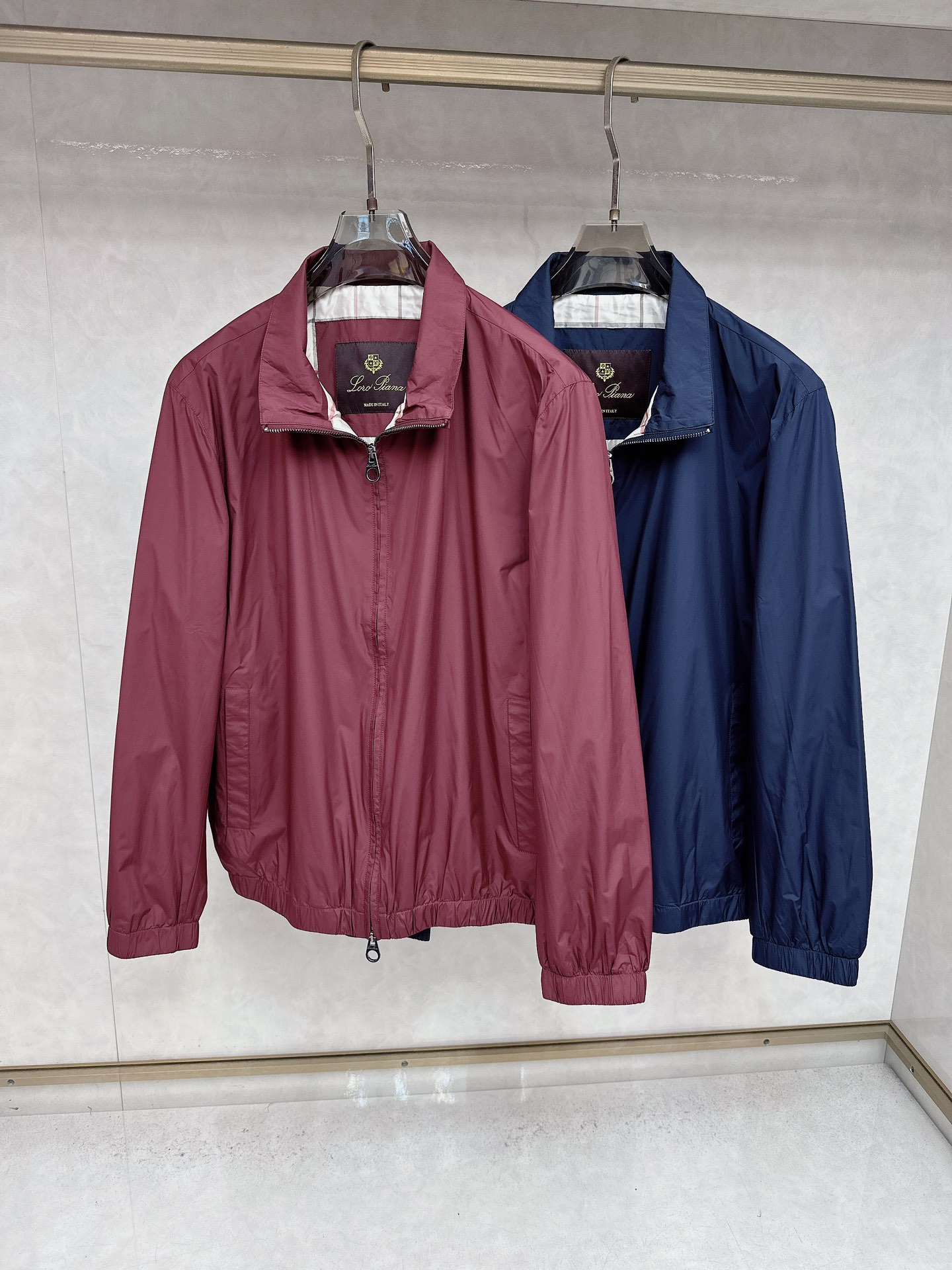 lP🆕 顶级老线风~立领夹克薄外套，优雅精致的顶级精品，男士商务款休闲夹克，告别一般夹克的厚重，上身轻盈