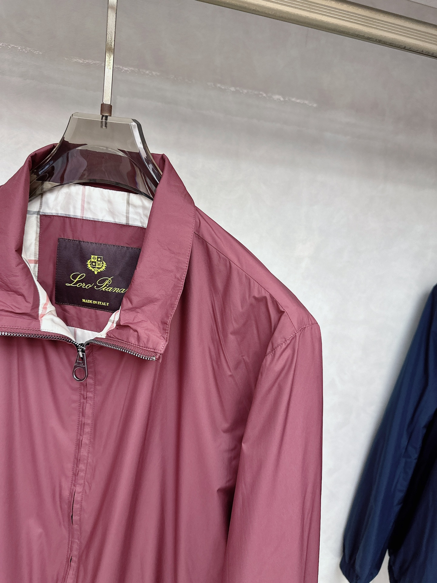 lP🆕 顶级老线风~立领夹克薄外套，优雅精致的顶级精品，男士商务款休闲夹克，告别一般夹克的厚重，上身轻盈