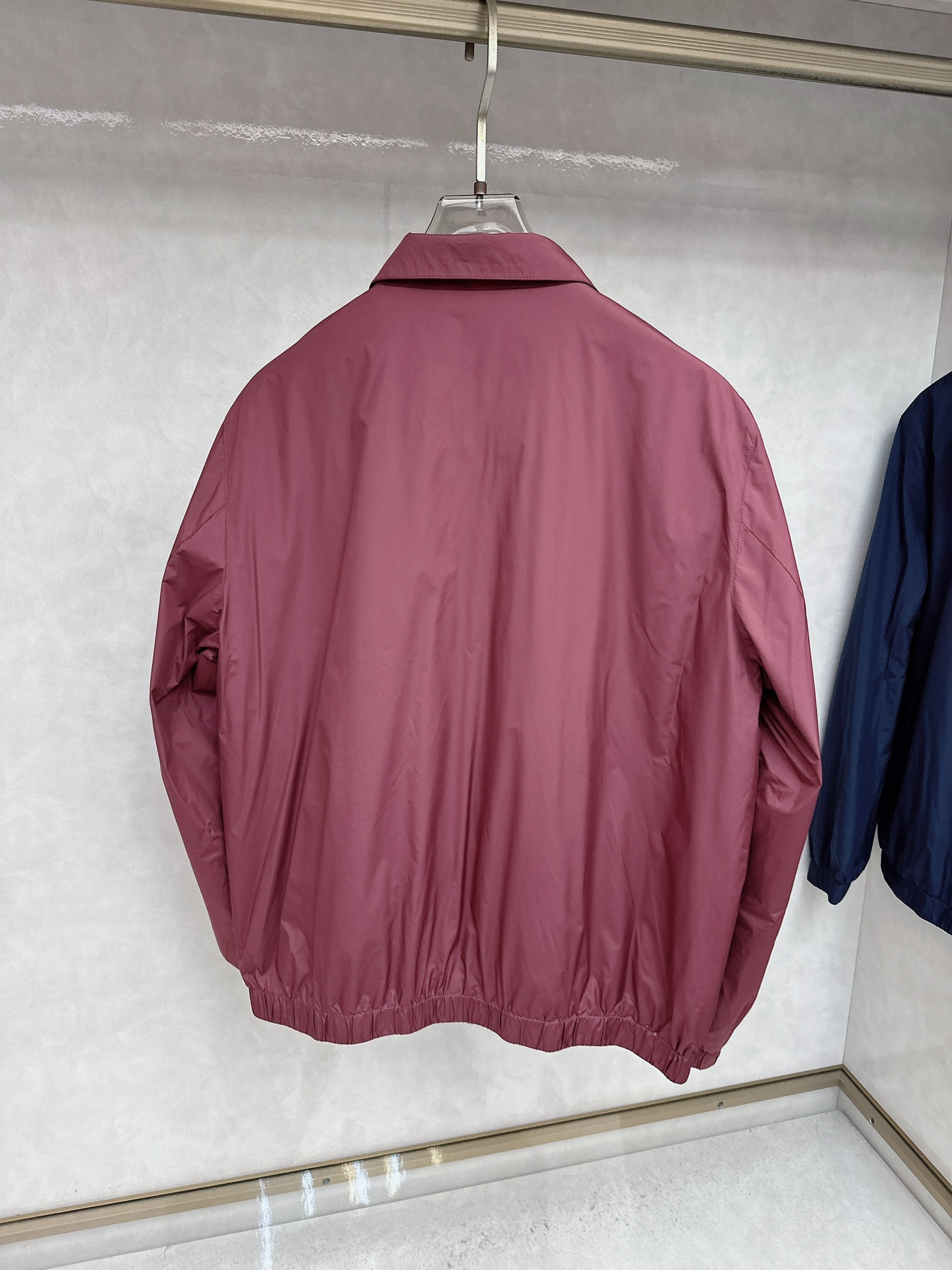 lP🆕 顶级老线风~立领夹克薄外套，优雅精致的顶级精品，男士商务款休闲夹克，告别一般夹克的厚重，上身轻盈