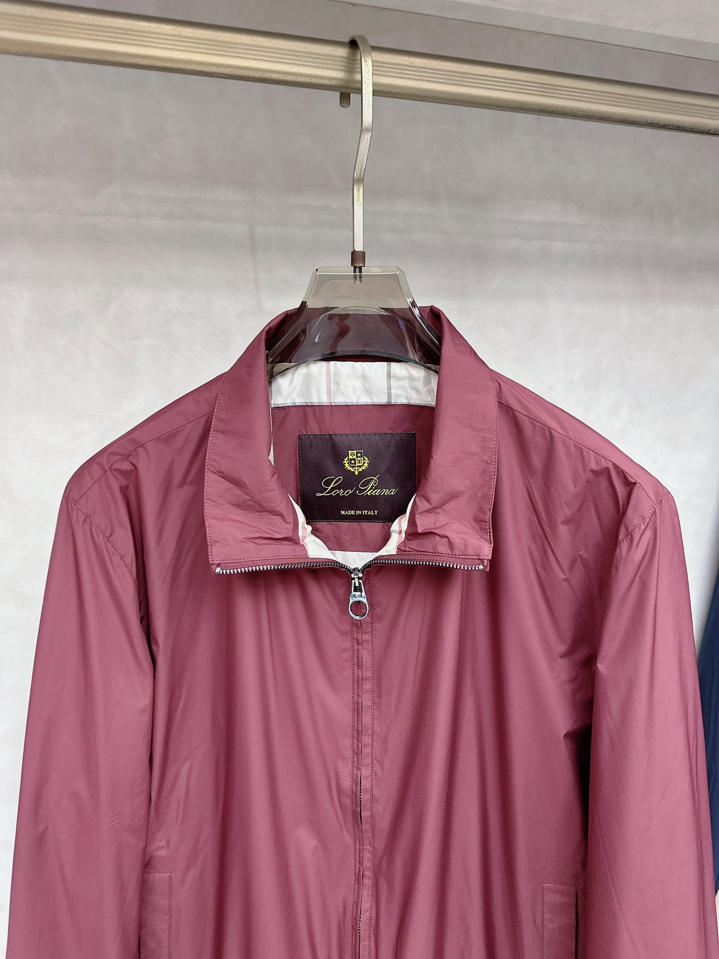 lP🆕 顶级老线风~立领夹克薄外套，优雅精致的顶级精品，男士商务款休闲夹克，告别一般夹克的厚重，上身轻盈