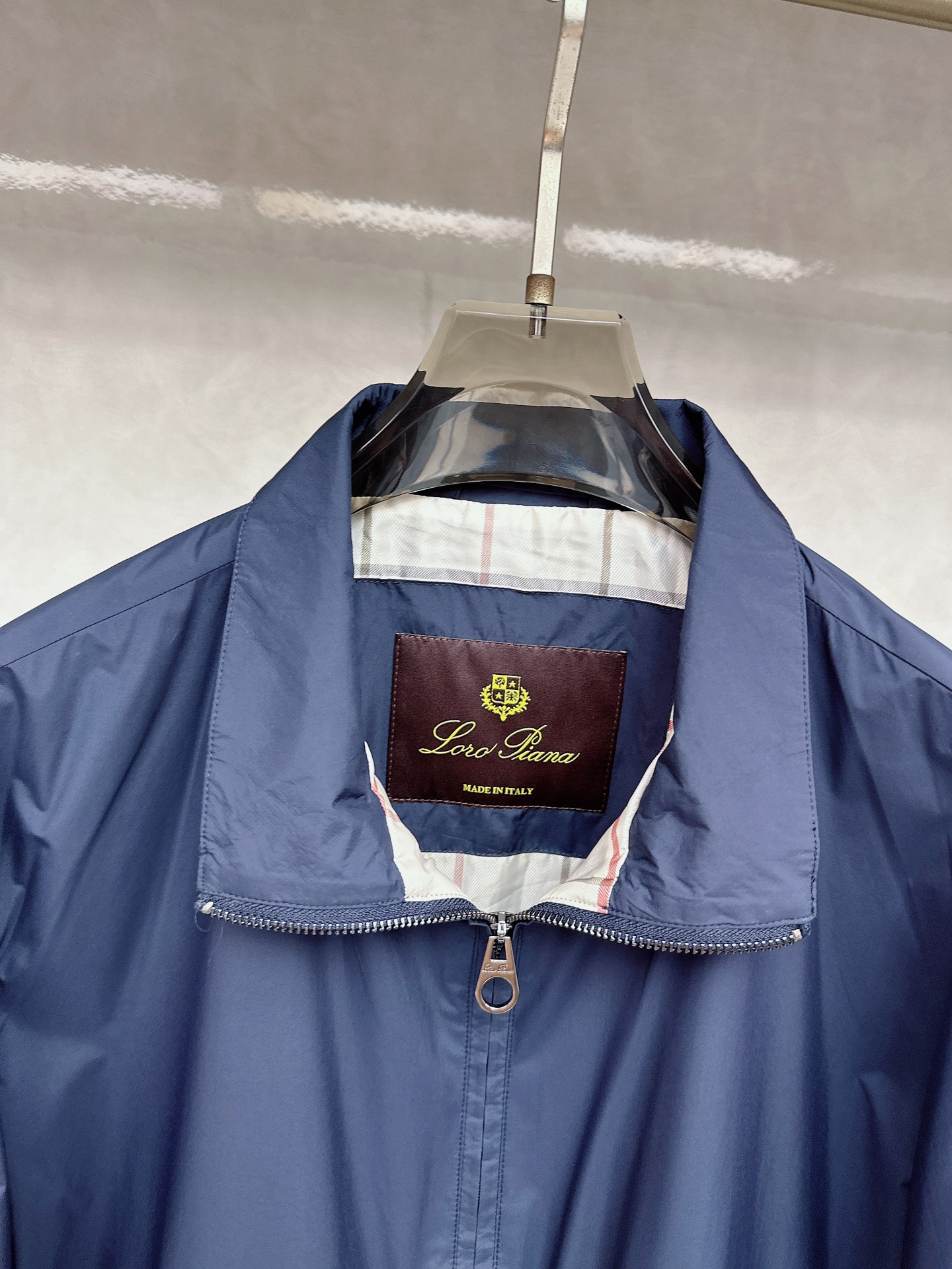 lP🆕 顶级老线风~立领夹克薄外套，优雅精致的顶级精品，男士商务款休闲夹克，告别一般夹克的厚重，上身轻盈