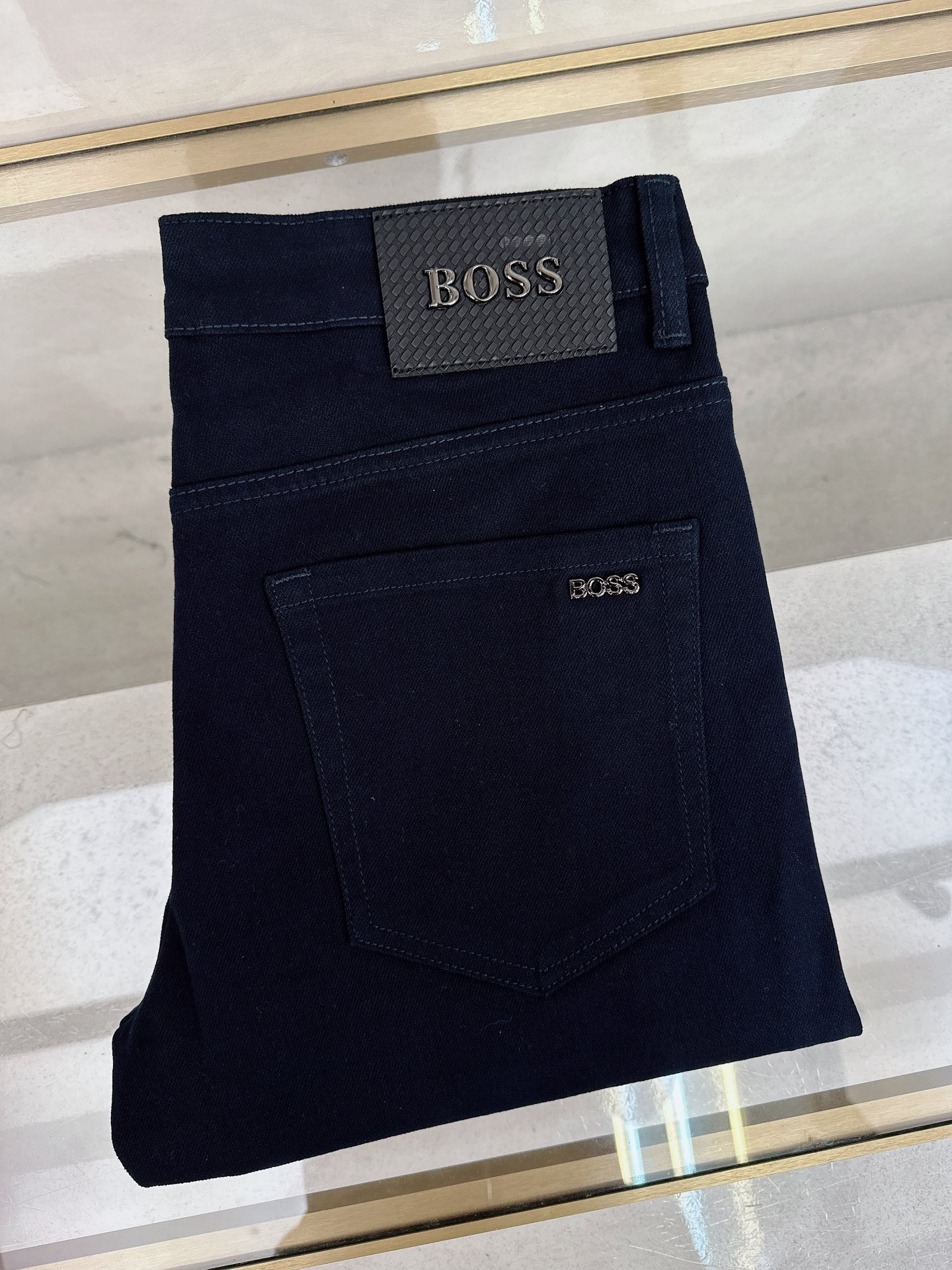 NO:539652,Boos 2025 autumn and winter new styles are available simultaneously on the official website, 2025 autumn and winter new men's casual jeans, original single quality, customized original denim fabric, logo pattern design, body original hardware and accessories decoration, three-dimensional and clear, c super trendy and personalized, fashionable and stylish on the upper body!  Trendy men's must-have items, 28-38, jeans, alexander wang19860909boos 2025秋冬新款官网同步发售,2025秋冬新品男士休闲牛仔裤,原单品质,定制原版牛仔面料,logo图案设计,身原版五金辅料装饰,立体清晰,c超级潮流个性,上身时尚有型！潮男必备单品 码数28-38,,jeans,alexander wang,Men's clothing