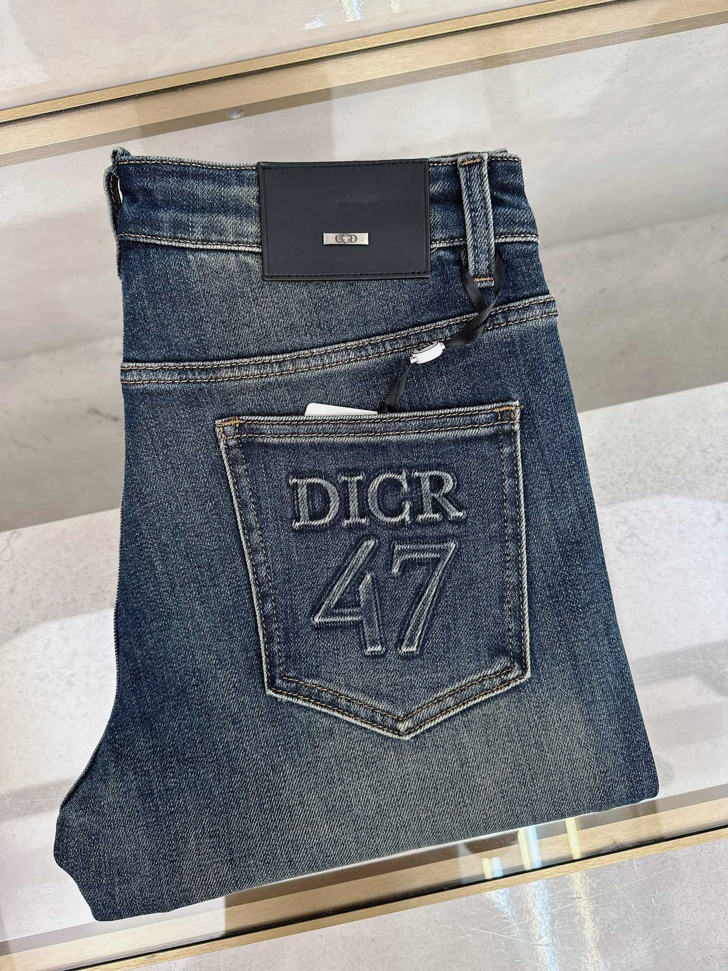 NO:539659,Dior new in autumn and winter, high-order light luxury denim, spot supply, special ingredients recycled cellulose fabric, non-scalding and anti-wrinkle code: -,,dior,alexander wang19860909迪奥 秋冬上新 高订轻奢牛仔 现货供应 特殊成份再生纤维素面料 免烫抗皱 码数: -,,dior,alexander wang,Men's clothing