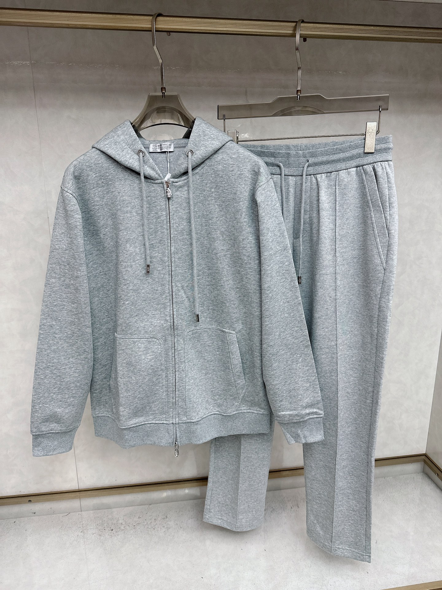 NO:598892,BC 5s new autumn and winter fashion casual suit, brand classic LOGO, excellent comfort, strong touch. Highly recognizable. Customized imported fabrics, fresh color, fine workmanship ~ great upper body [size] M - 3XL,,alexander wang19860909BC 5s 秋冬新款 时尚休闲套装 品牌经典LOGO ,舒适度极好,手触感强烈.辨识度极高 定制进口面料 色泽清新 做工精细 ～上身超赞【码数】 M - 3XL,,alexander wang,Men's clothing