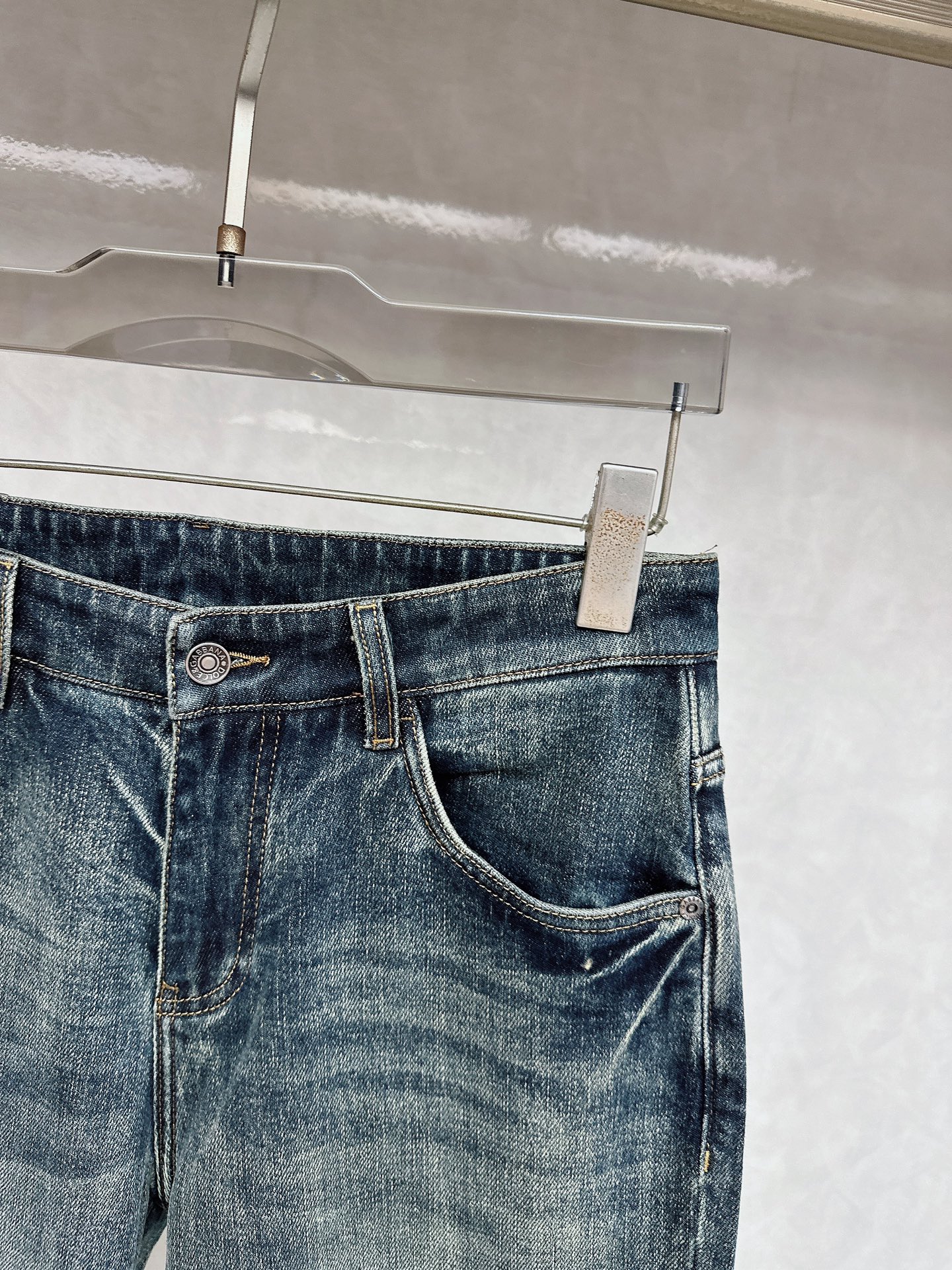 DG 2025秋冬🔥🔥新款现货上市，原单爆款牛仔裤👖超级定制款，原版五金，超级重工工艺，版型超赞👍细节做