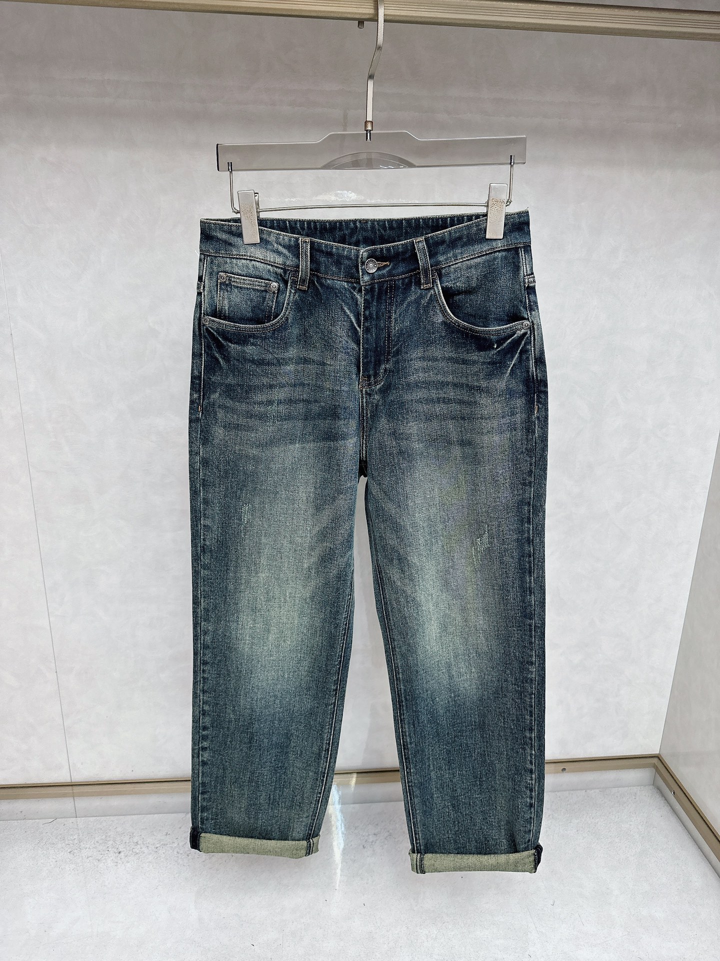 DG 2025秋冬🔥🔥新款现货上市，原单爆款牛仔裤👖超级定制款，原版五金，超级重工工艺，版型超赞👍细节做