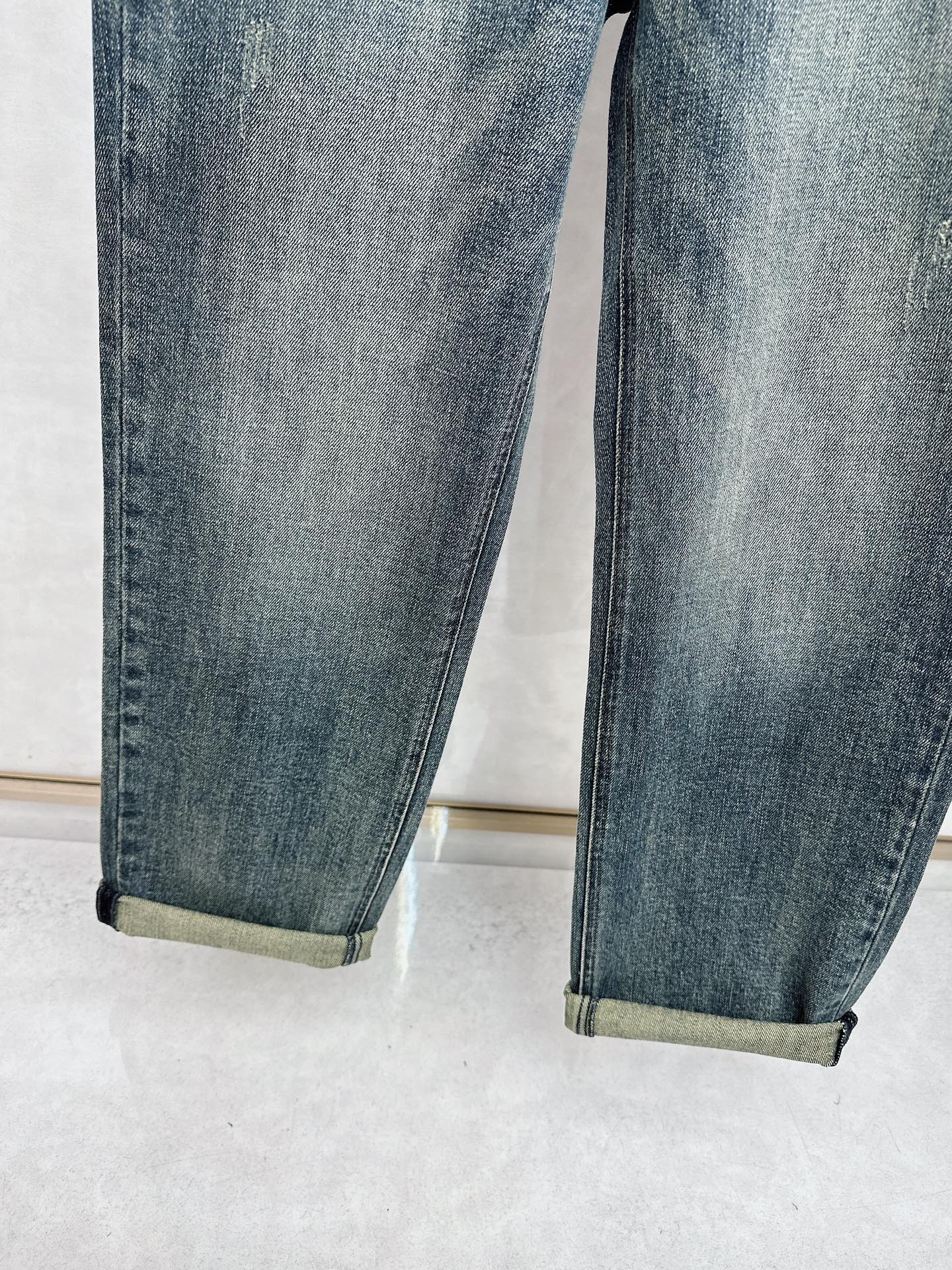 DG 2025秋冬🔥🔥新款现货上市，原单爆款牛仔裤👖超级定制款，原版五金，超级重工工艺，版型超赞👍细节做