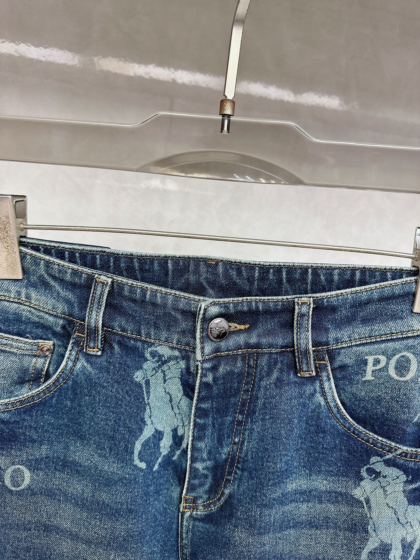 😊 2025秋冬🔥🔥新款现货上市，原单爆款牛仔裤👖超级定制款，原版五金，超级重工工艺，版型超赞👍细节做工