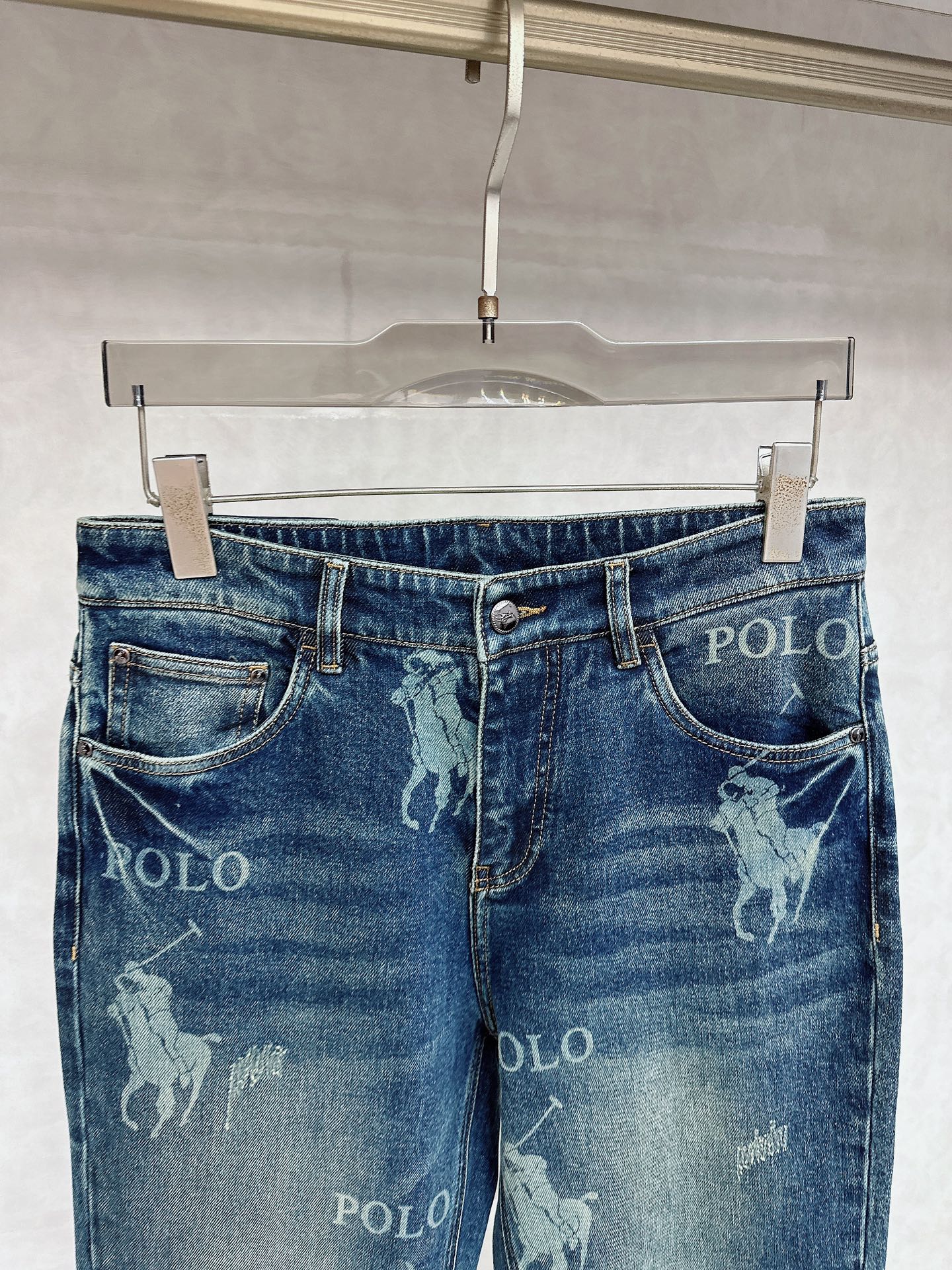 😊 2025秋冬🔥🔥新款现货上市，原单爆款牛仔裤👖超级定制款，原版五金，超级重工工艺，版型超赞👍细节做工