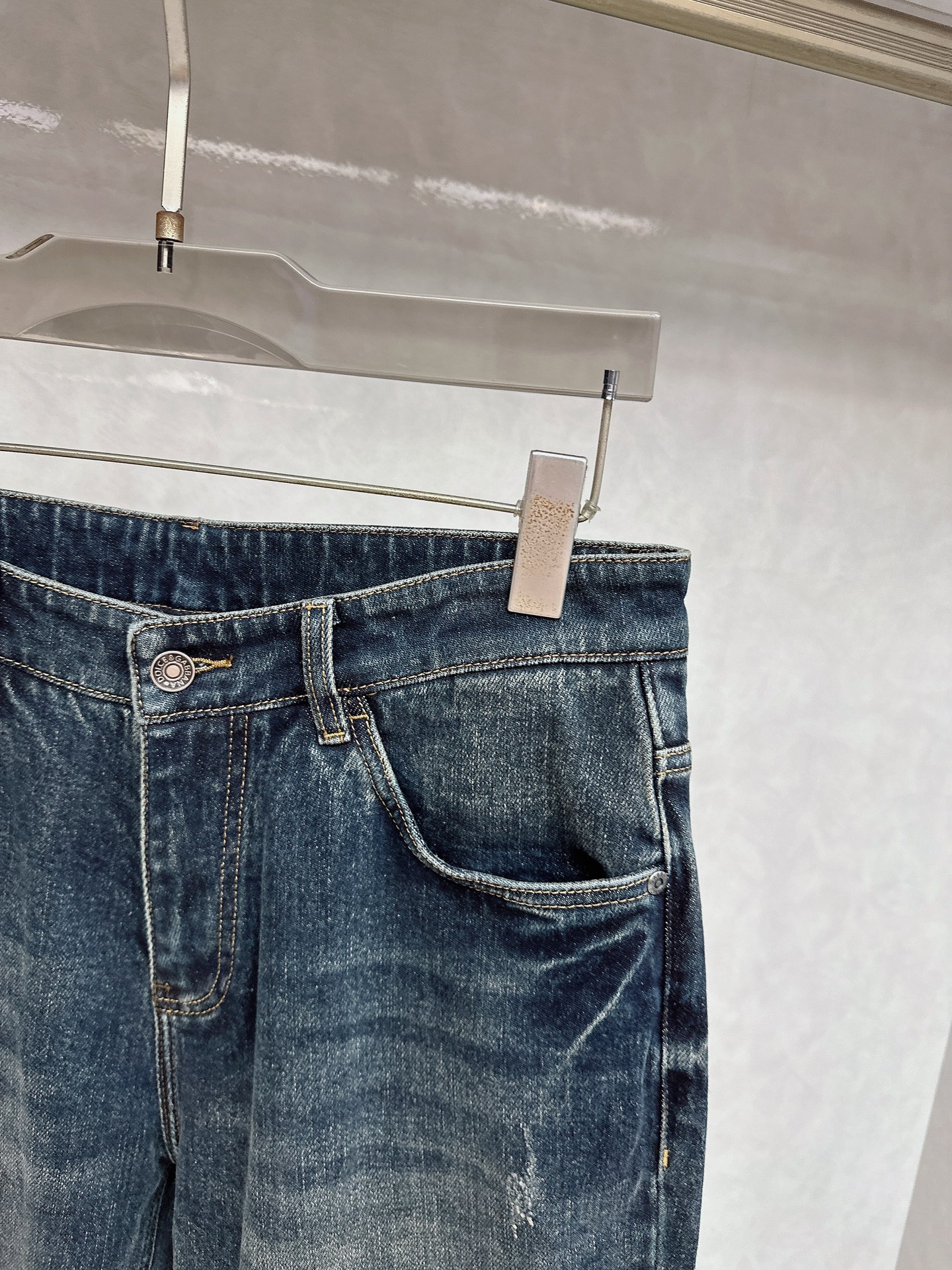 DG 2025秋冬🔥🔥新款现货上市，原单爆款牛仔裤👖超级定制款，原版五金，超级重工工艺，版型超赞👍细节做