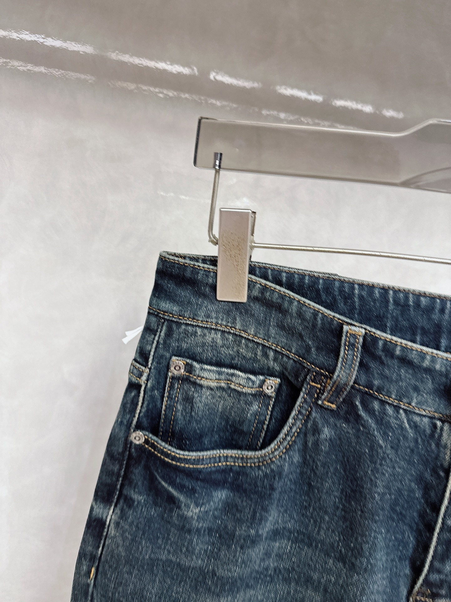 DG 2025秋冬🔥🔥新款现货上市，原单爆款牛仔裤👖超级定制款，原版五金，超级重工工艺，版型超赞👍细节做