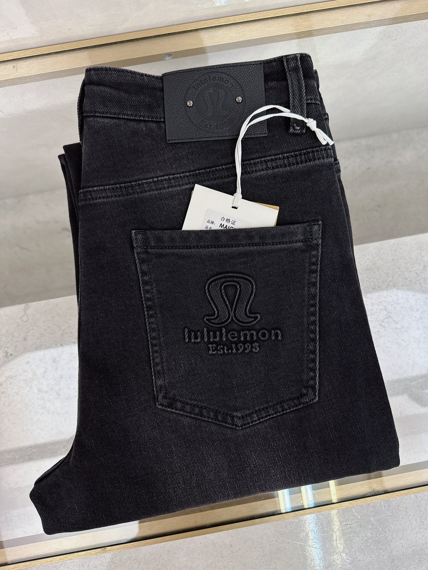 😊 2025秋冬🔥🔥新款现货上市，原单爆款牛仔裤👖超级定制款，原版五金，超级重工工艺，版型超赞👍细节做工