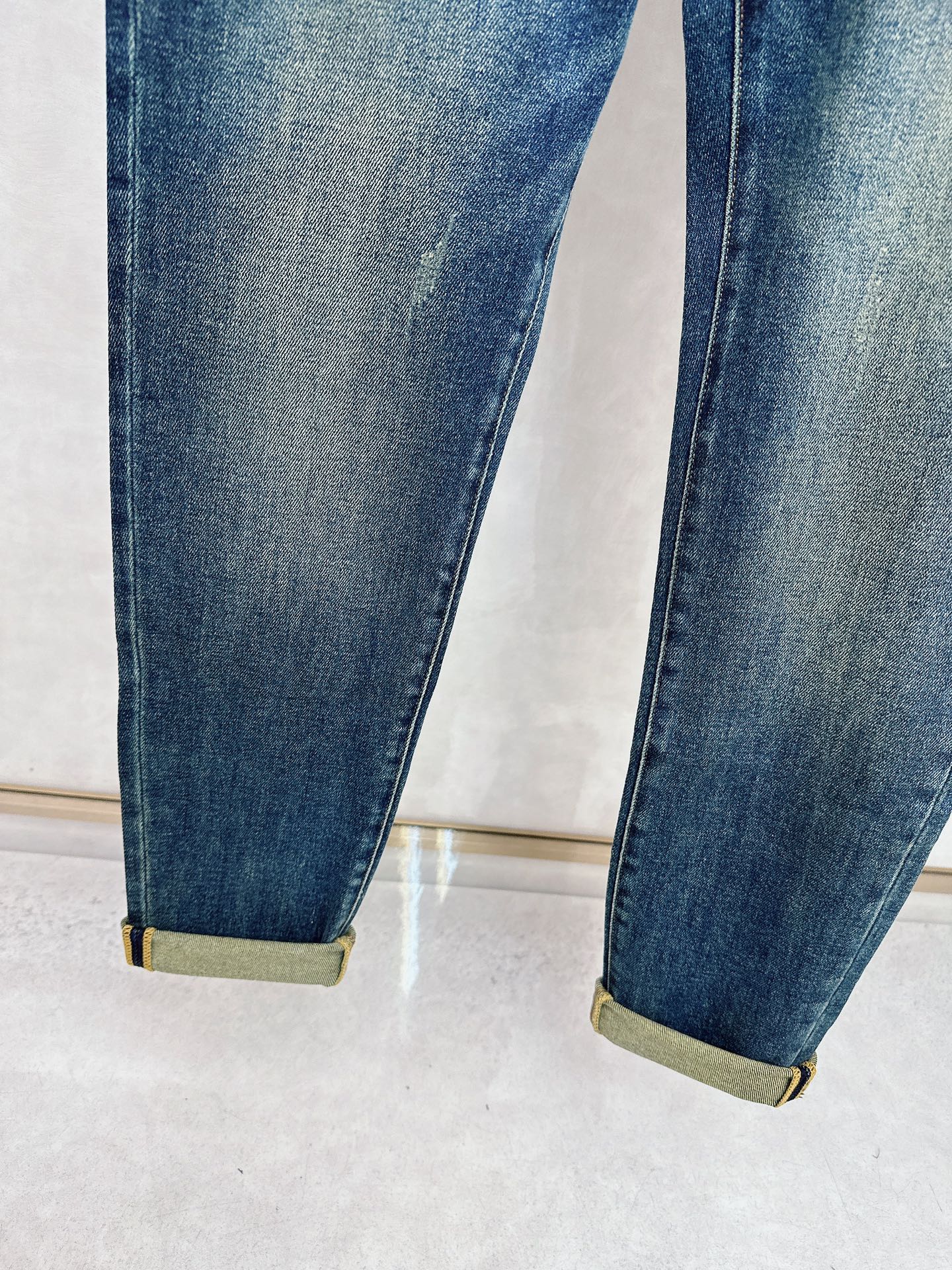 阿玛尼 2025秋冬🔥🔥新款现货上市，原单爆款牛仔裤👖超级定制款，原版五金，超级重工工艺，版型超赞👍细节