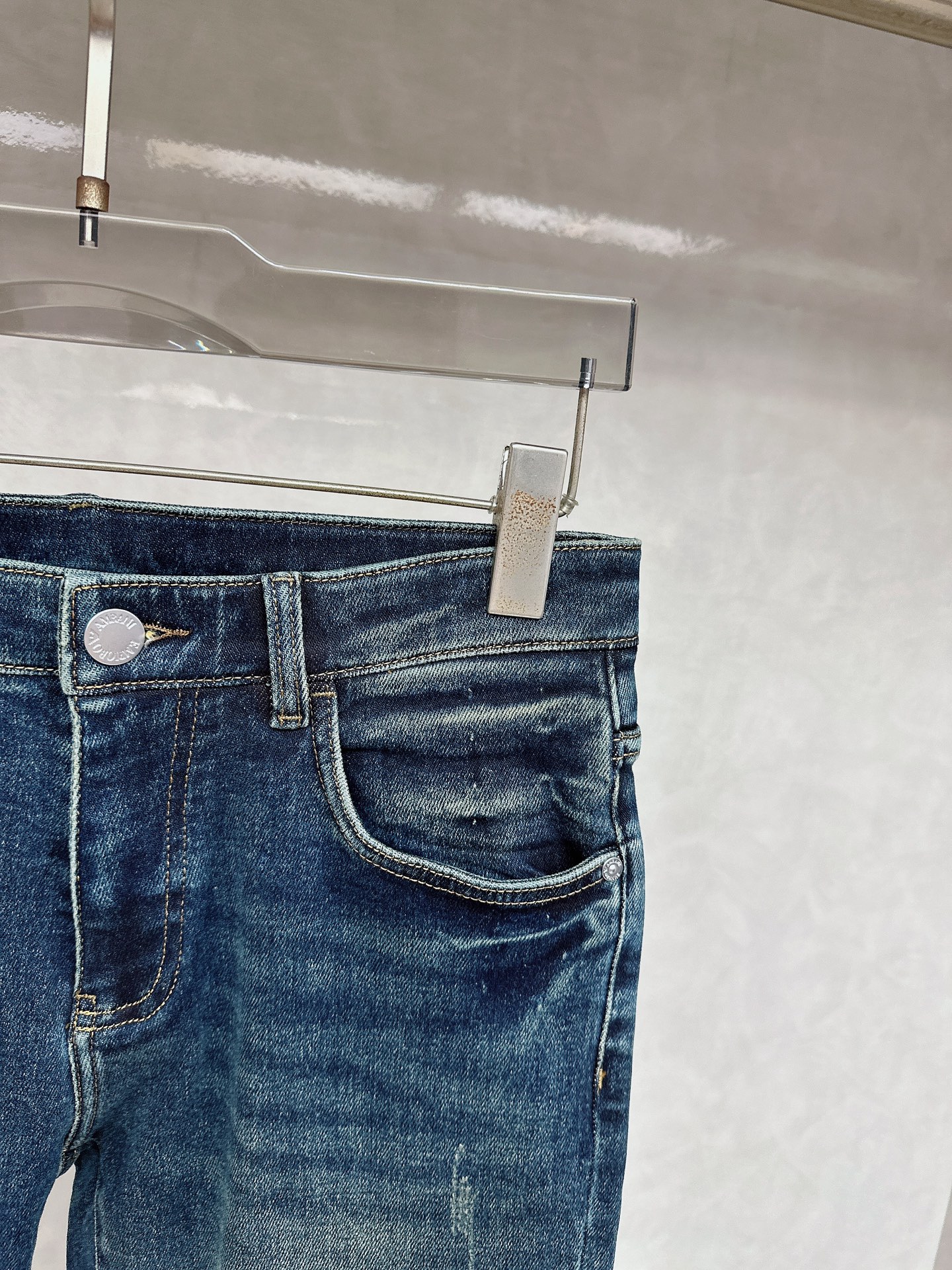 阿玛尼 2025秋冬🔥🔥新款现货上市，原单爆款牛仔裤👖超级定制款，原版五金，超级重工工艺，版型超赞👍细节