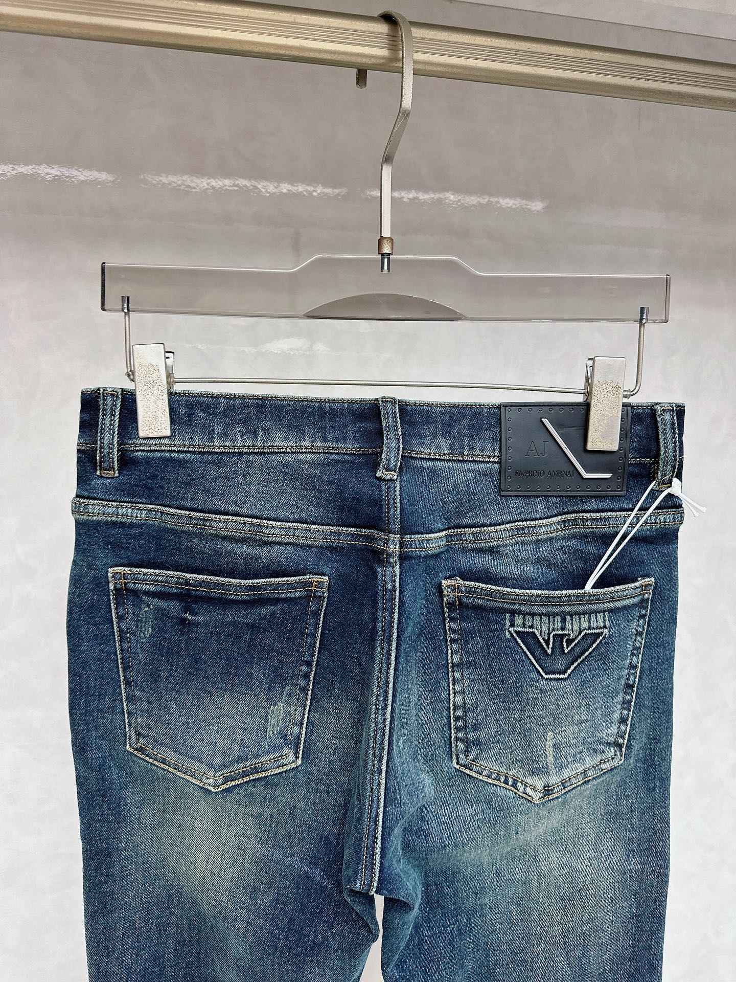 阿玛尼 2025秋冬🔥🔥新款现货上市，原单爆款牛仔裤👖超级定制款，原版五金，超级重工工艺，版型超赞👍细节