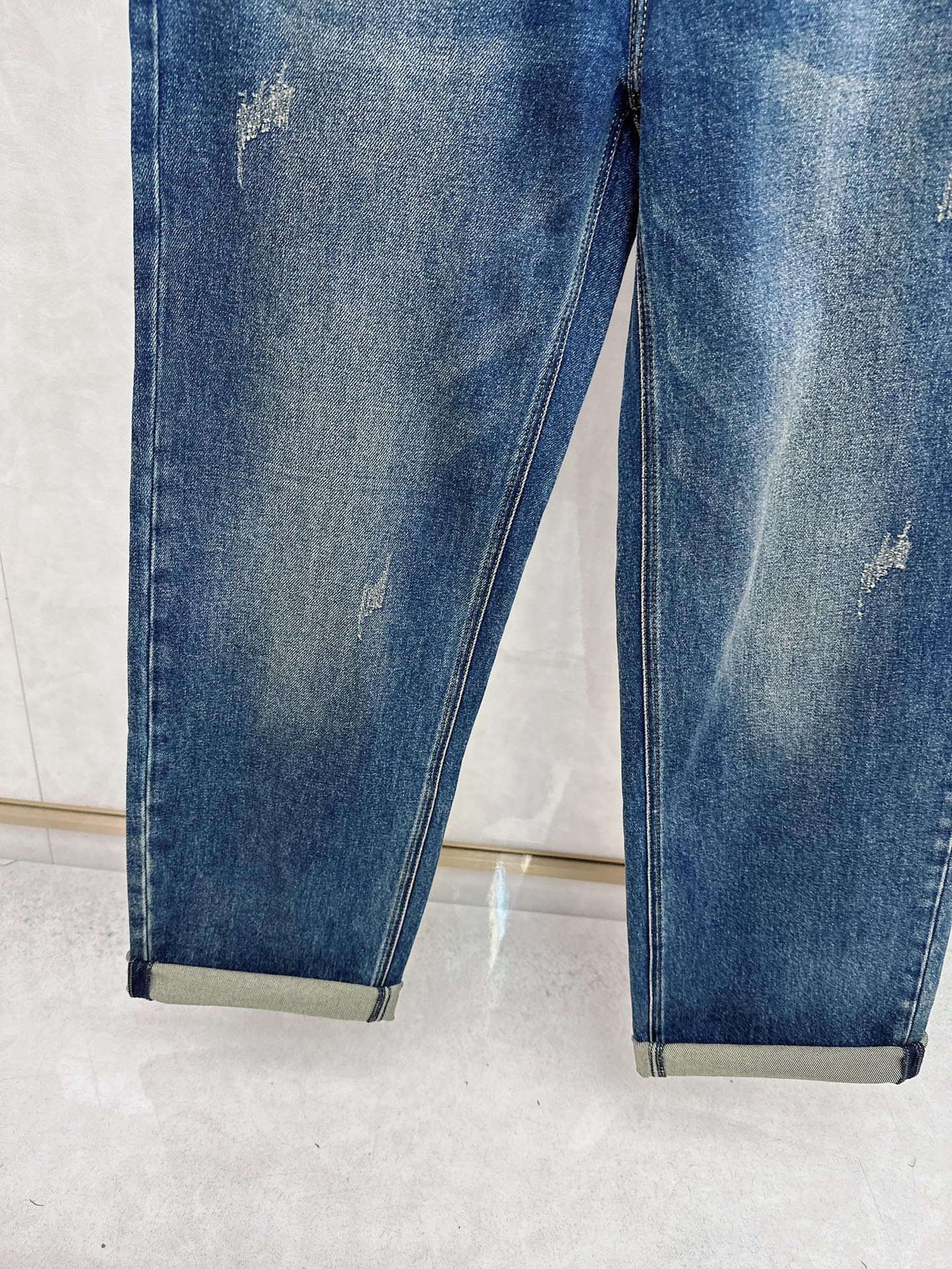 alo 2025秋冬🔥🔥新款现货上市，原单爆款牛仔裤👖超级定制款，原版五金，超级重工工艺，版型超赞👍细节