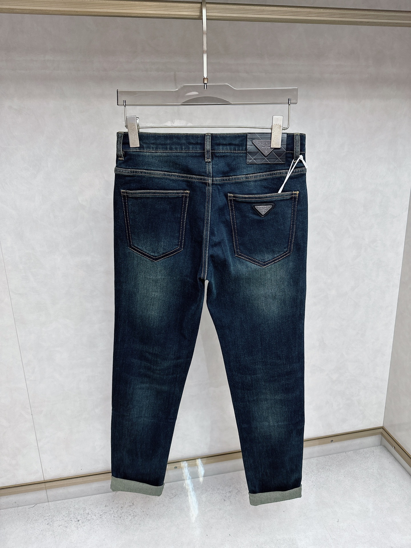 普拉达 2025秋冬🔥🔥新款现货上市，原单爆款牛仔裤👖超级定制款，原版五金，超级重工工艺，版型超赞👍细节