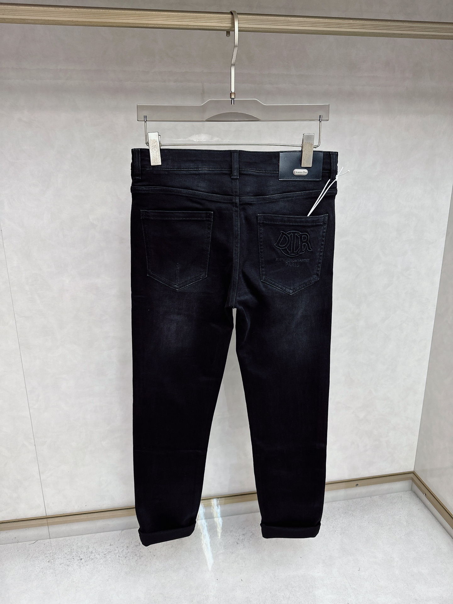 迪奥 2025秋冬🔥🔥新款现货上市，原单爆款牛仔裤👖超级定制款，原版五金，超级重工工艺，版型超赞👍细节做