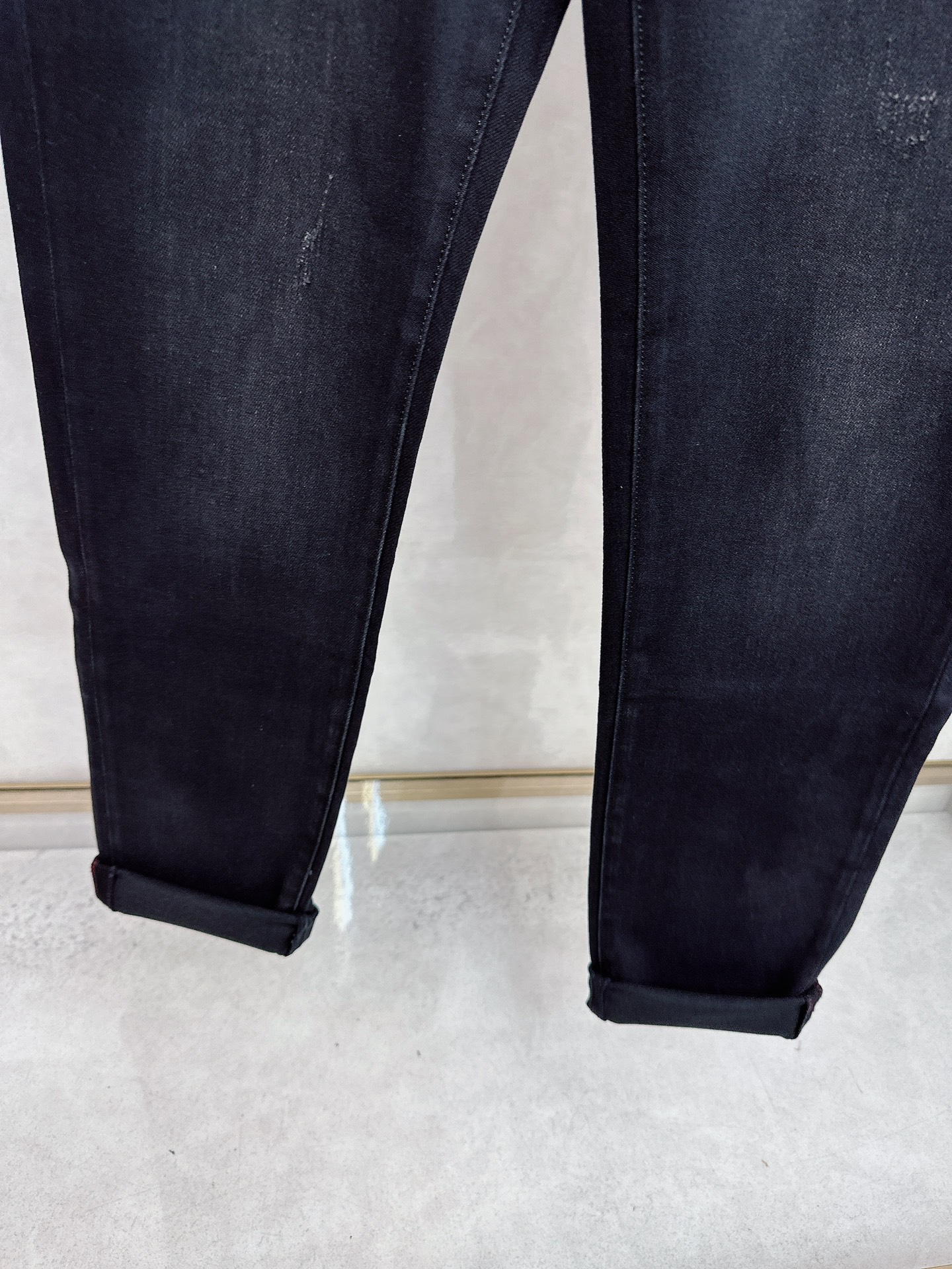 迪奥 2025秋冬🔥🔥新款现货上市，原单爆款牛仔裤👖超级定制款，原版五金，超级重工工艺，版型超赞👍细节做