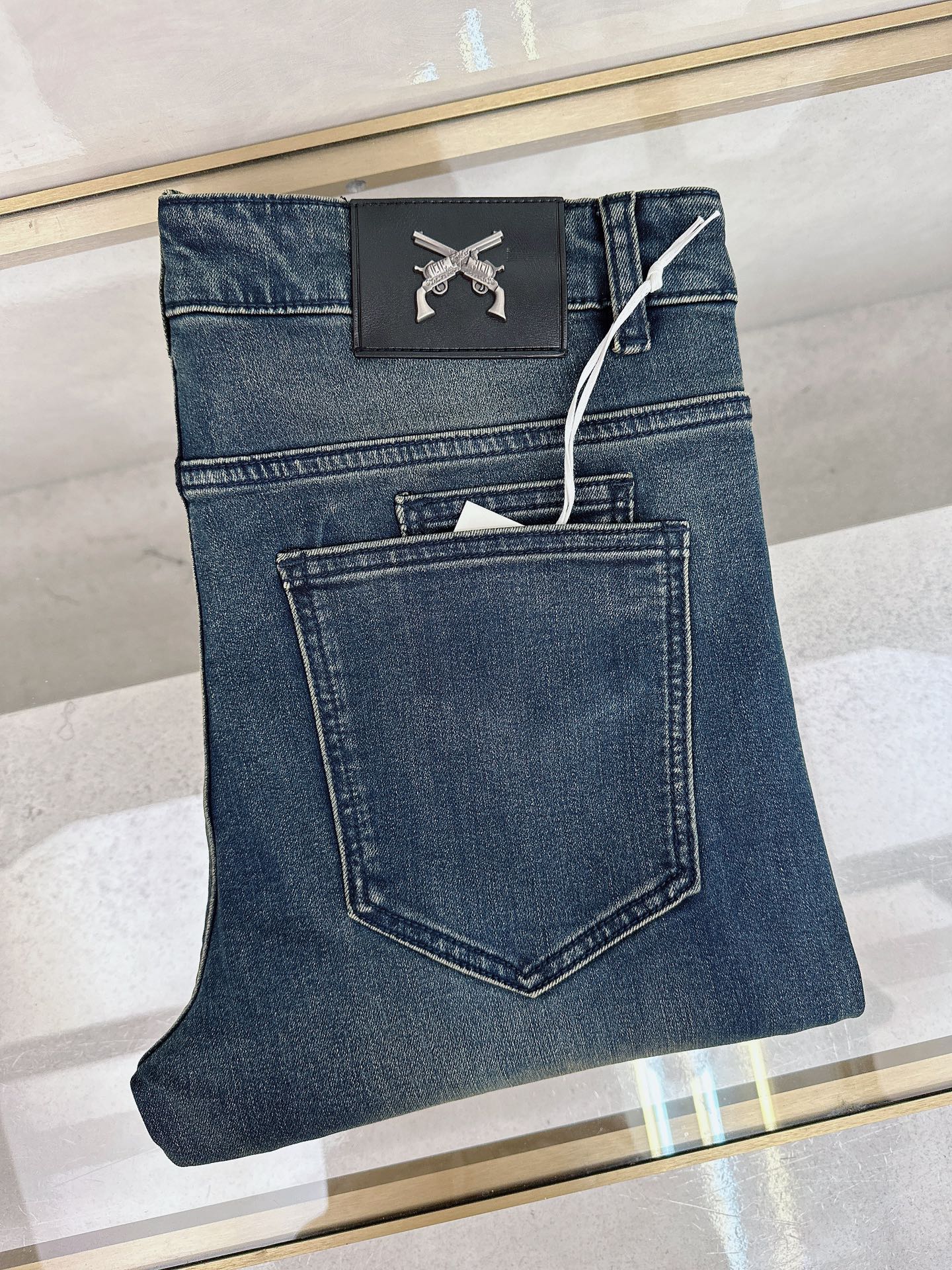 PP 秋冬🔥🔥新款现货上市，原单爆款牛仔裤👖超级定制款，原版五金，超级重工工艺，版型超赞👍细节做工无可挑