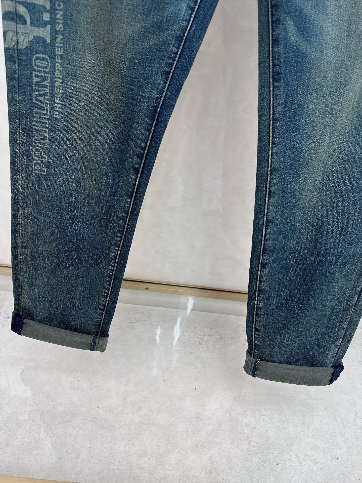 PP 秋冬🔥🔥新款现货上市，原单爆款牛仔裤👖超级定制款，原版五金，超级重工工艺，版型超赞👍细节做工无可挑