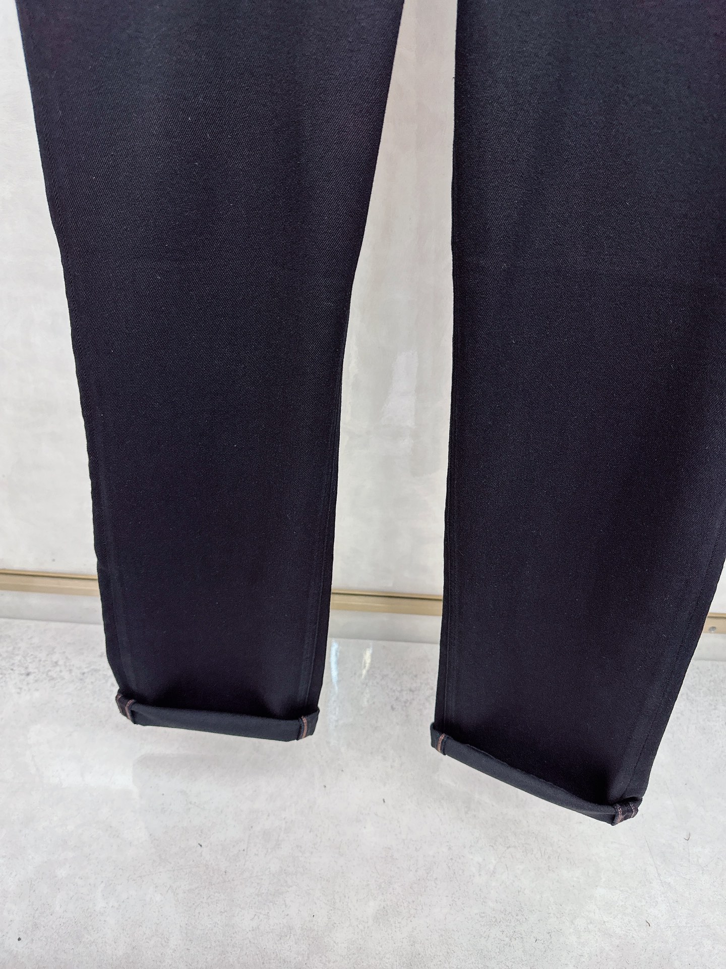 alo 2025秋冬🔥🔥新款现货上市，原单爆款牛仔裤👖超级定制款，原版五金，超级重工工艺，版型超赞👍细节