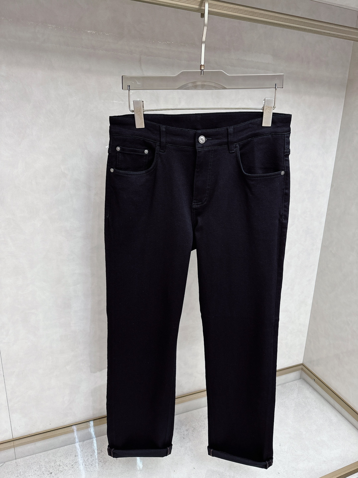 alo 2025秋冬🔥🔥新款现货上市，原单爆款牛仔裤👖超级定制款，原版五金，超级重工工艺，版型超赞👍细节