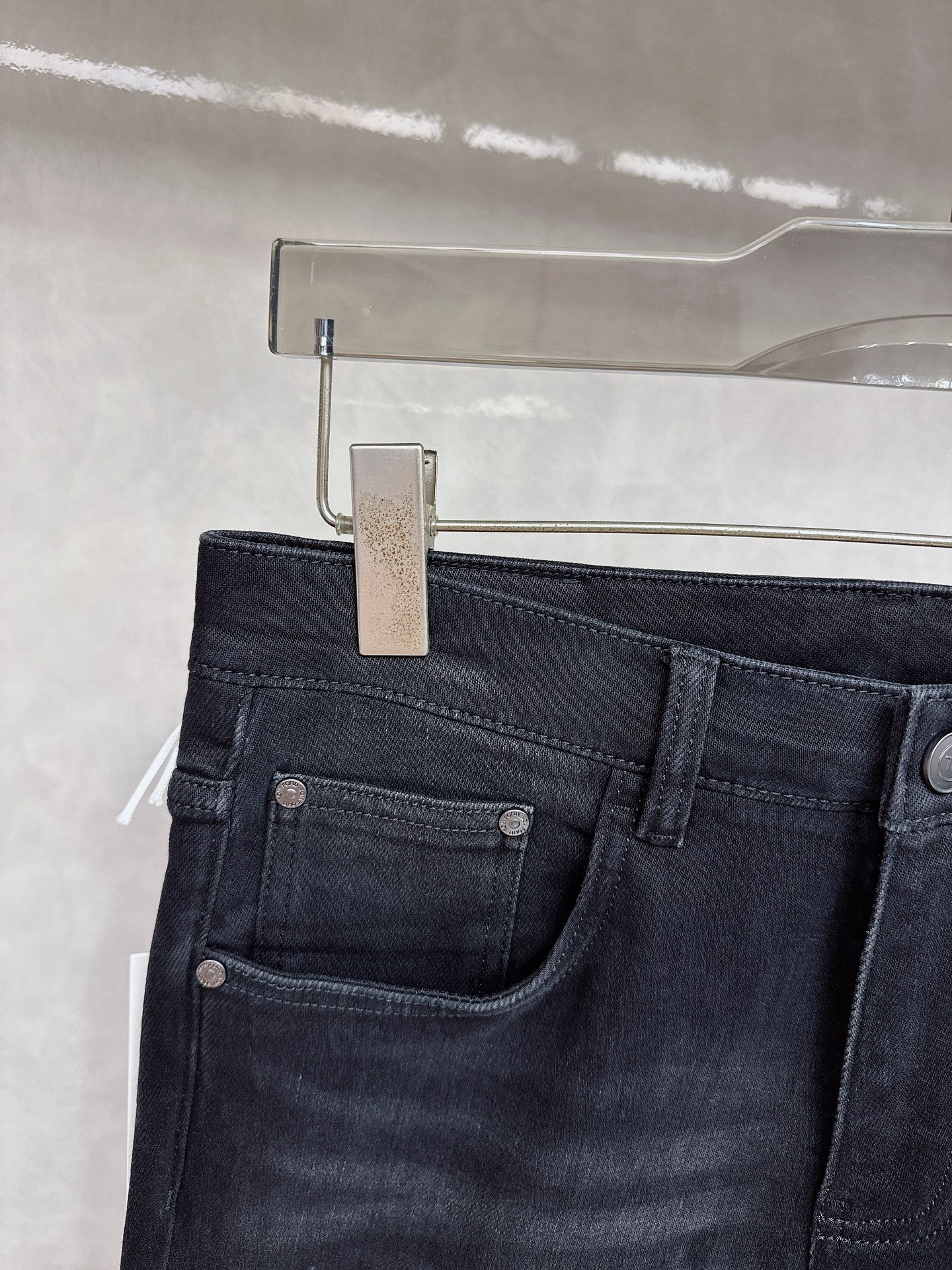 TF 2025秋冬🔥🔥新款现货上市，原单爆款牛仔裤👖超级定制款，原版五金，超级重工工艺，版型超赞👍细节做