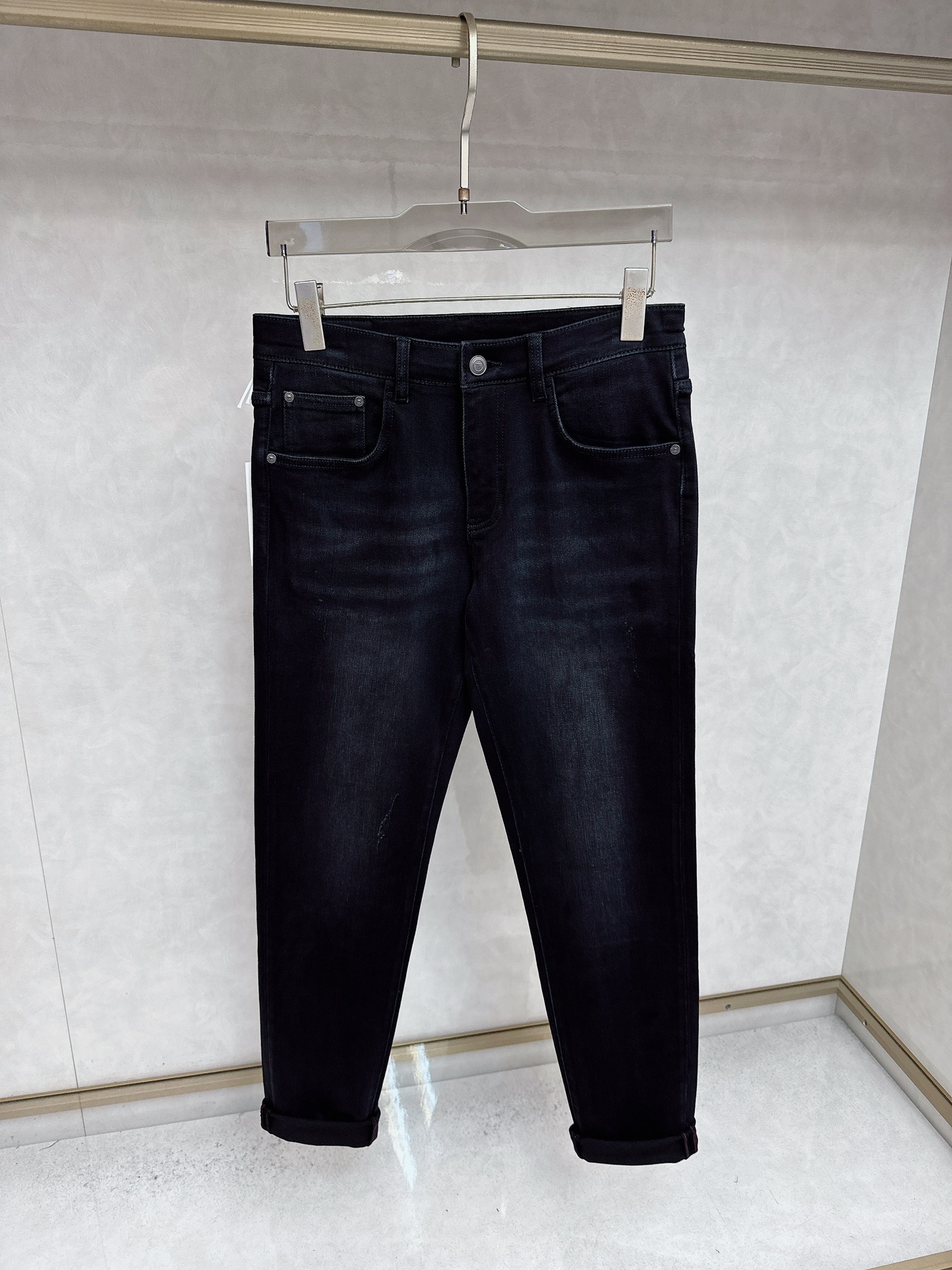 TF 2025秋冬🔥🔥新款现货上市，原单爆款牛仔裤👖超级定制款，原版五金，超级重工工艺，版型超赞👍细节做