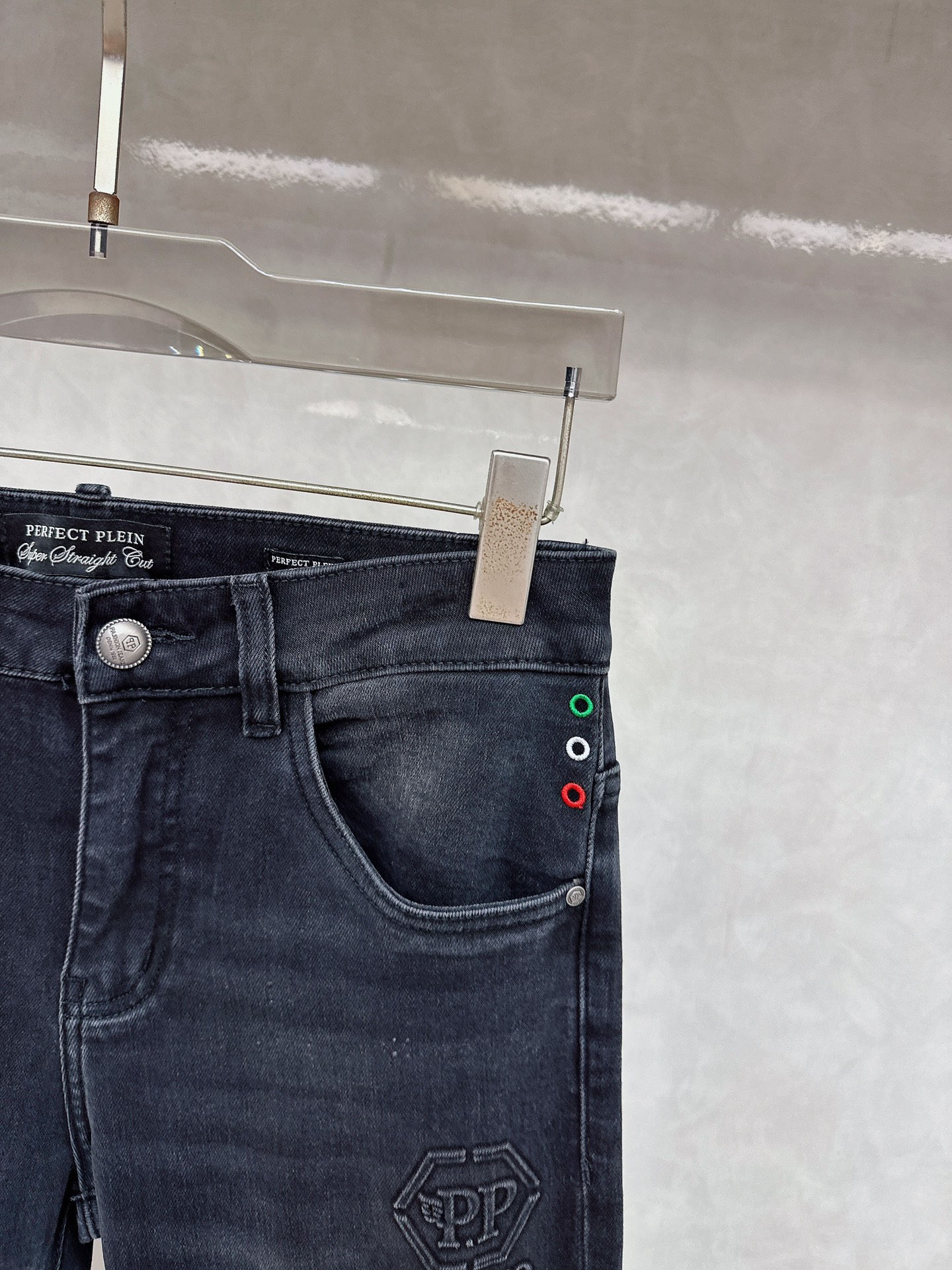 PP 秋冬🔥🔥新款现货上市，原单爆款牛仔裤👖超级定制款，原版五金，超级重工工艺，版型超赞👍细节做工无可挑