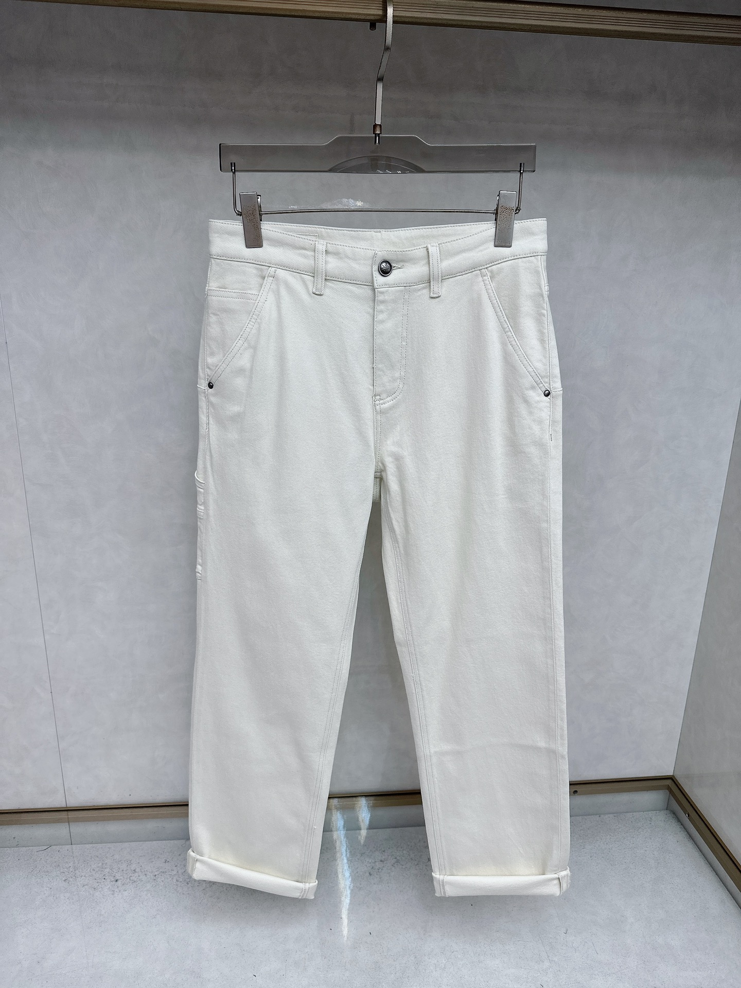 迪奥 2025秋冬🔥🔥新款现货上市，原单爆款牛仔裤👖超级定制款，原版五金，超级重工工艺，版型超赞👍细节做