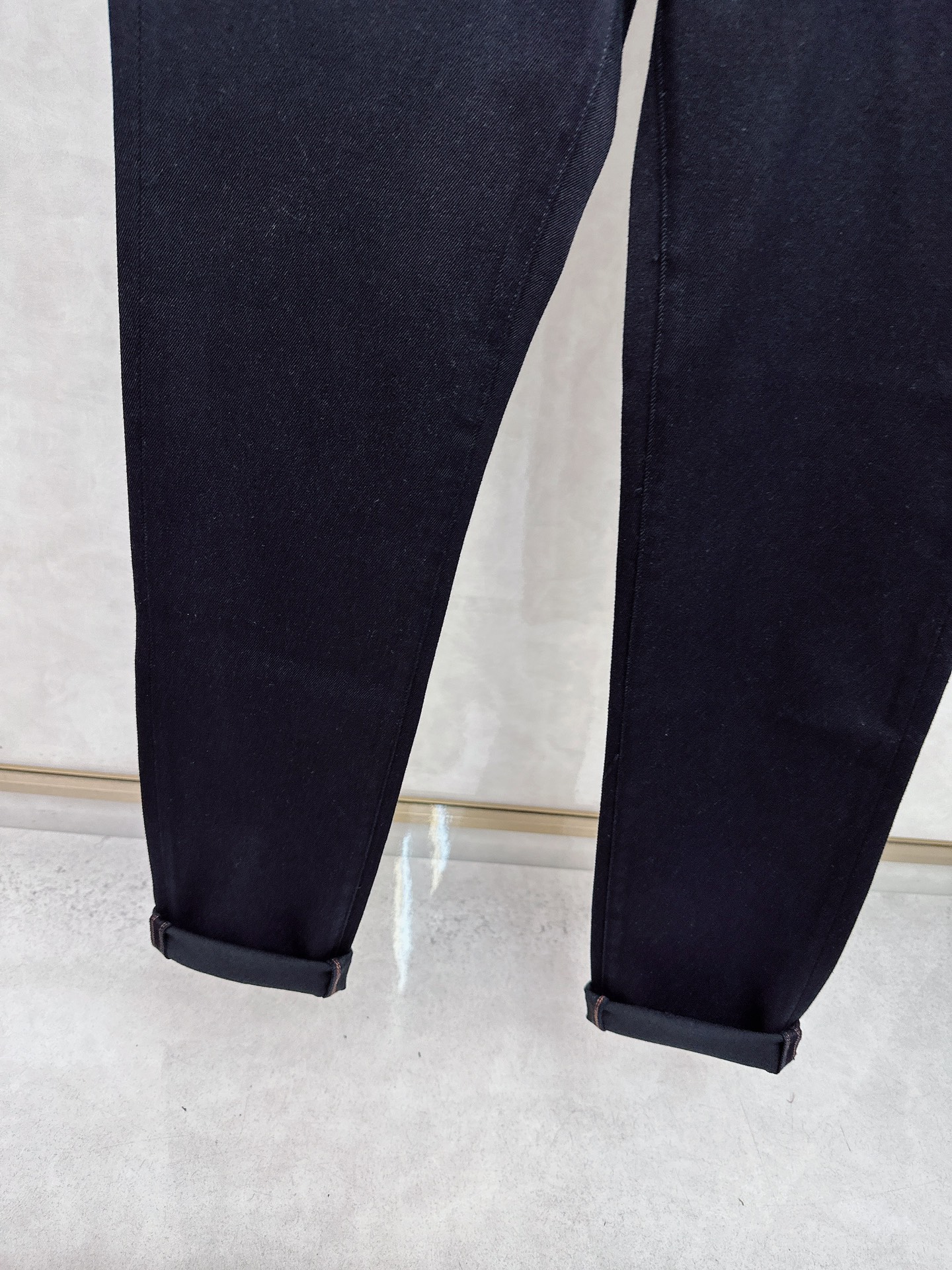 华伦天奴 2025秋冬🔥🔥新款现货上市，原单爆款牛仔裤👖超级定制款，原版五金，超级重工工艺，版型超赞👍细