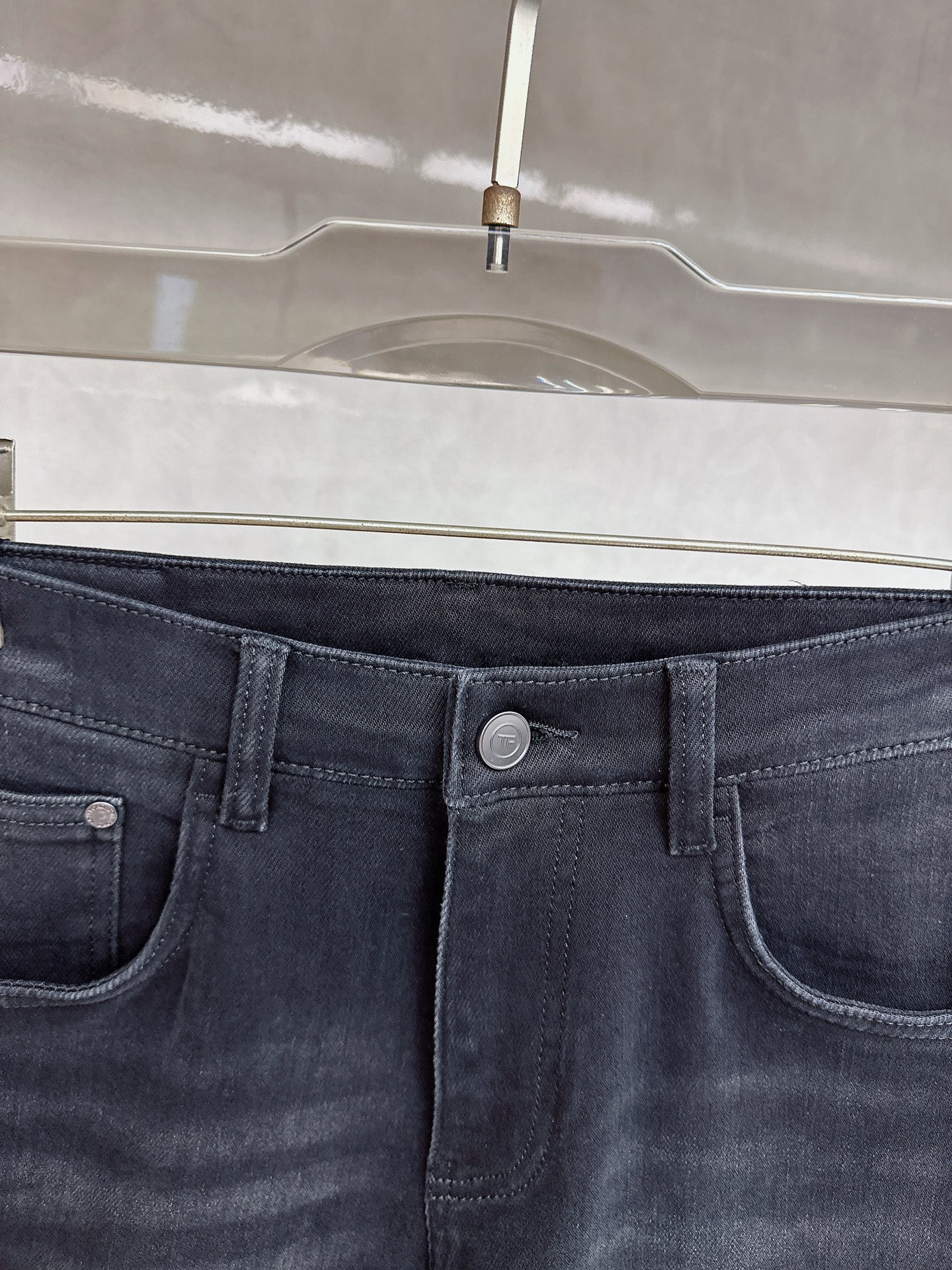 TF 2025秋冬🔥🔥新款现货上市，原单爆款牛仔裤👖超级定制款，原版五金，超级重工工艺，版型超赞👍细节做